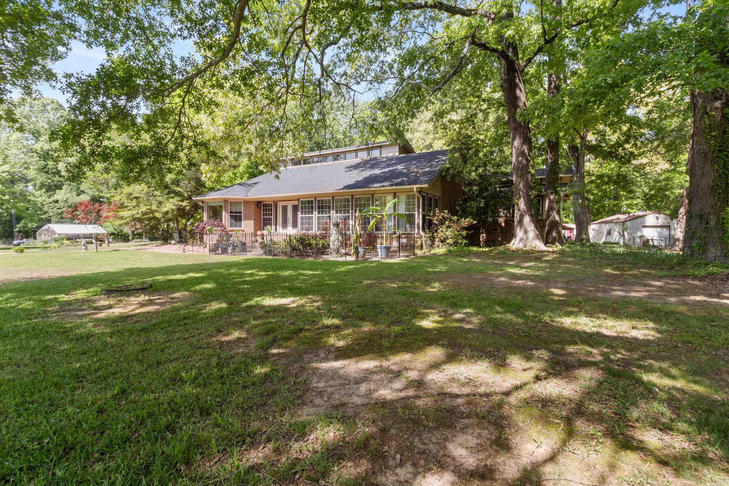 250 Ivy Drive Lonoke, AR 72086