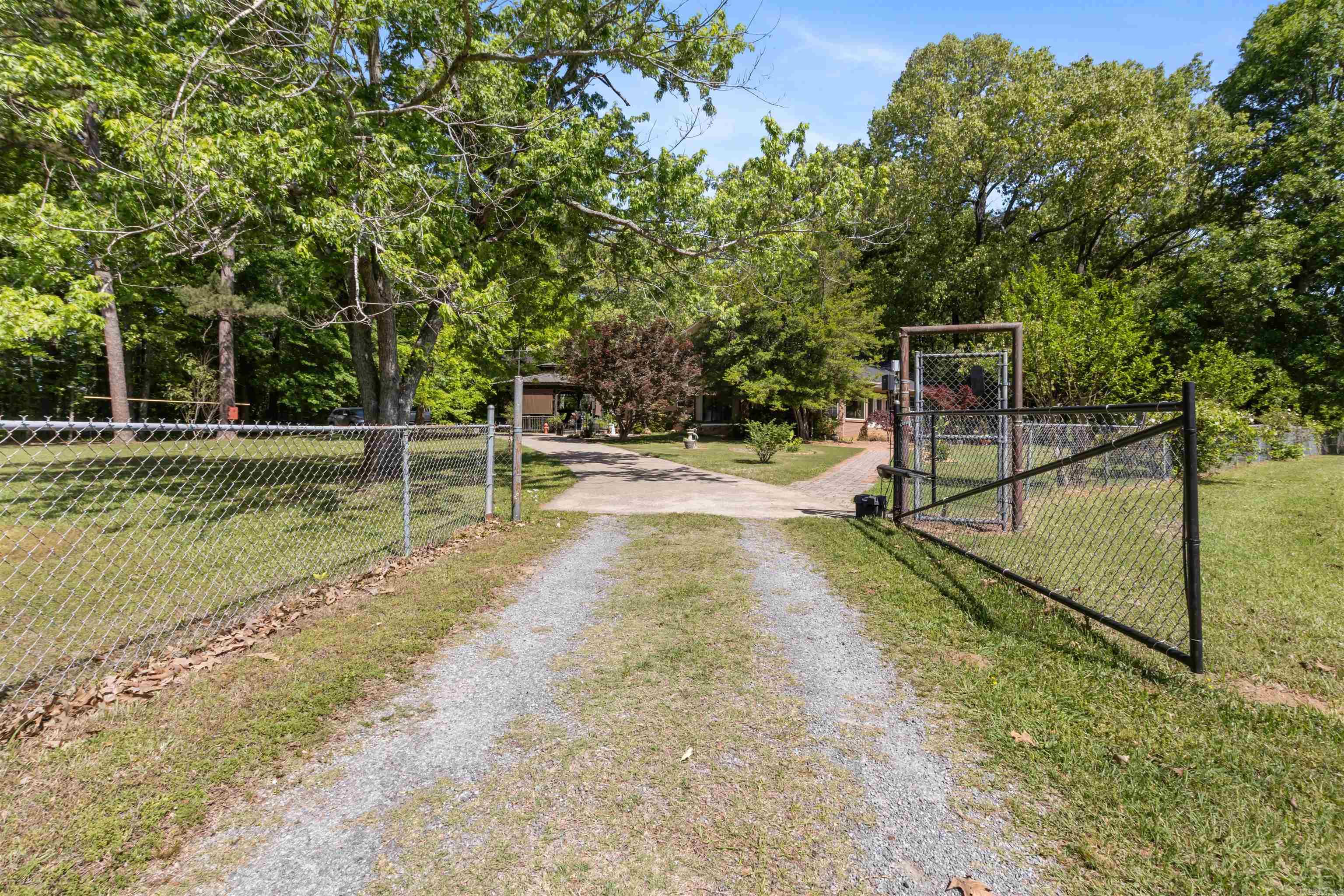 250 Ivy Drive Lonoke, AR 72086