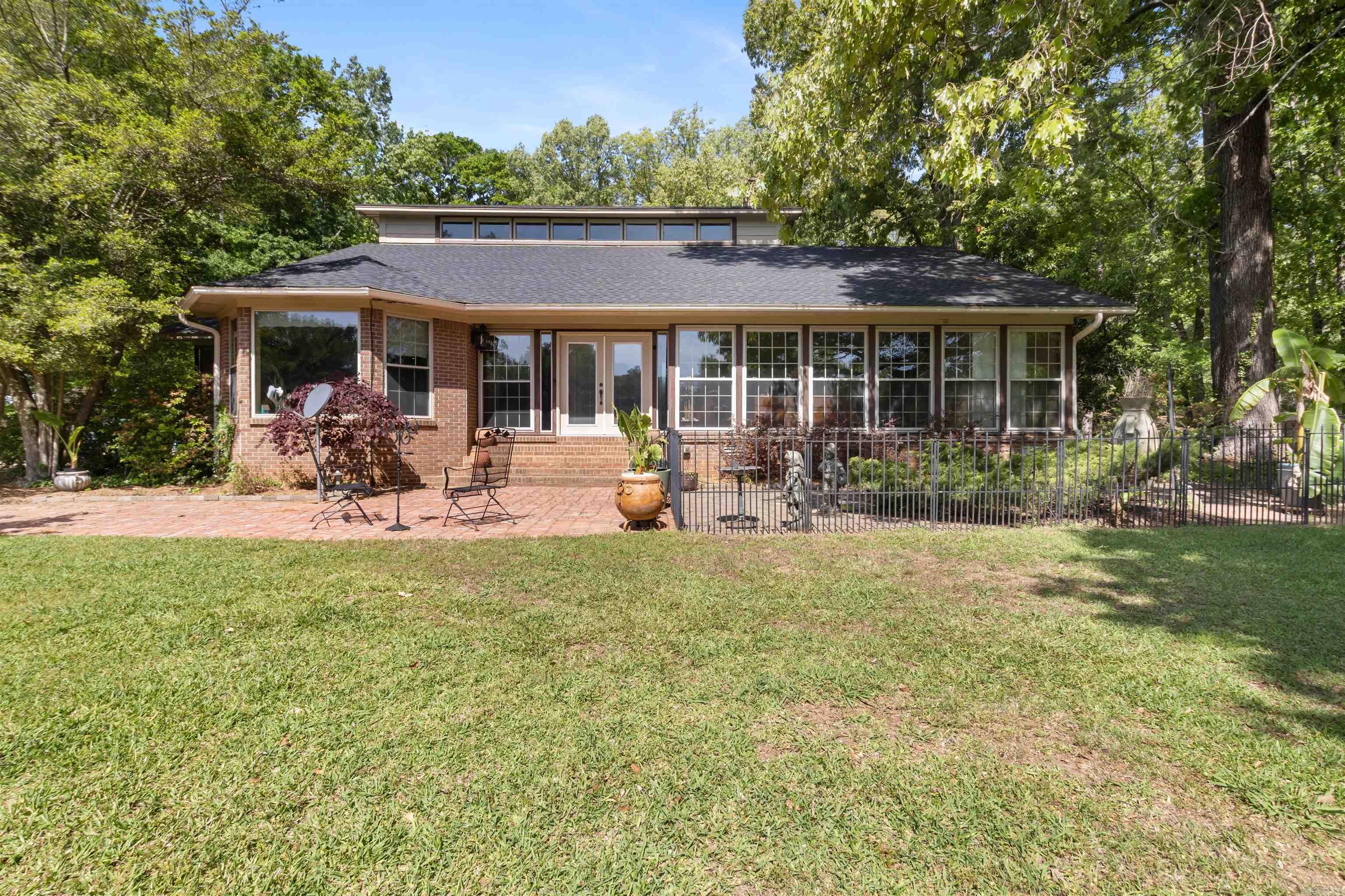 250 Ivy Drive Lonoke, AR 72086