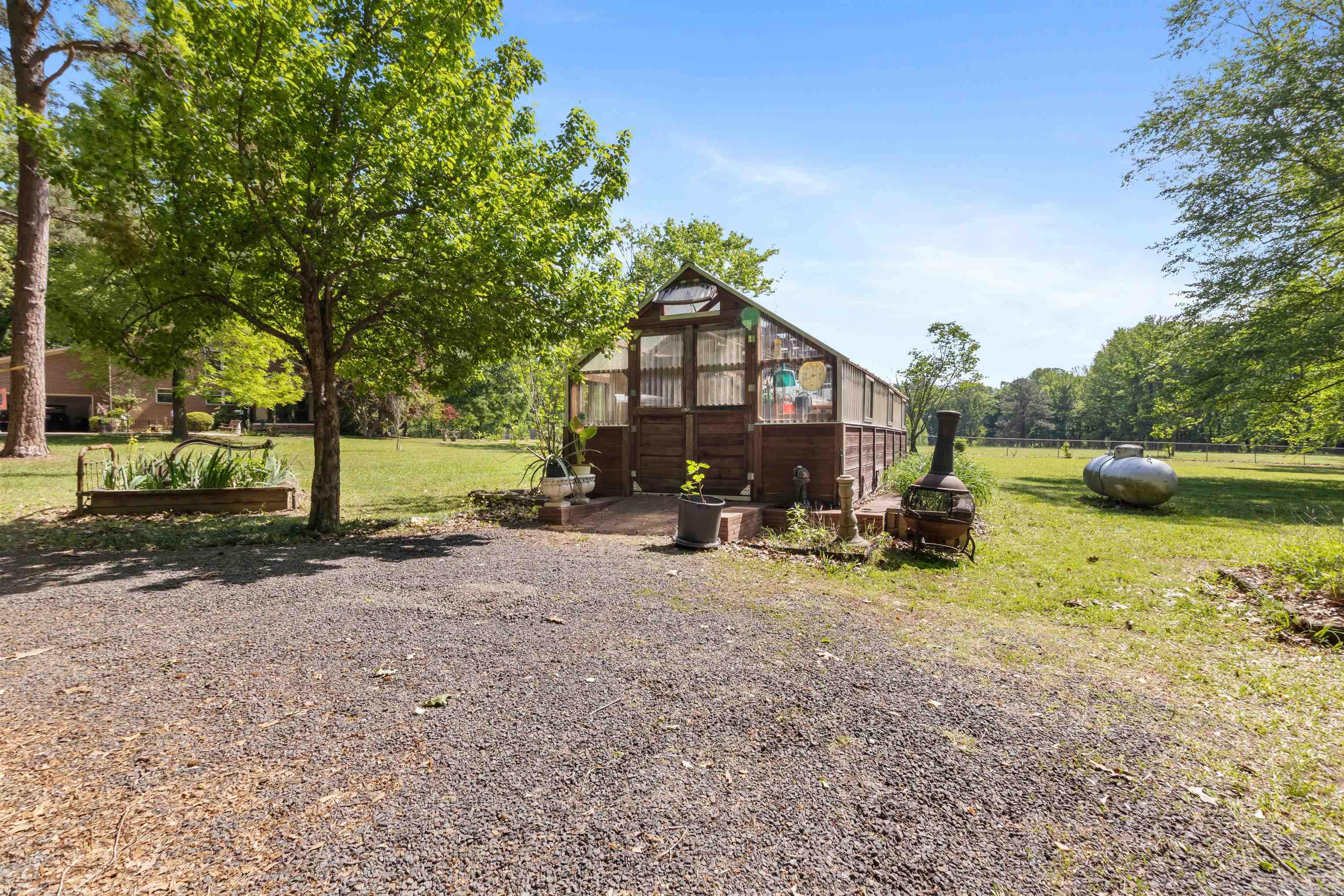 250 Ivy Drive Lonoke, AR 72086
