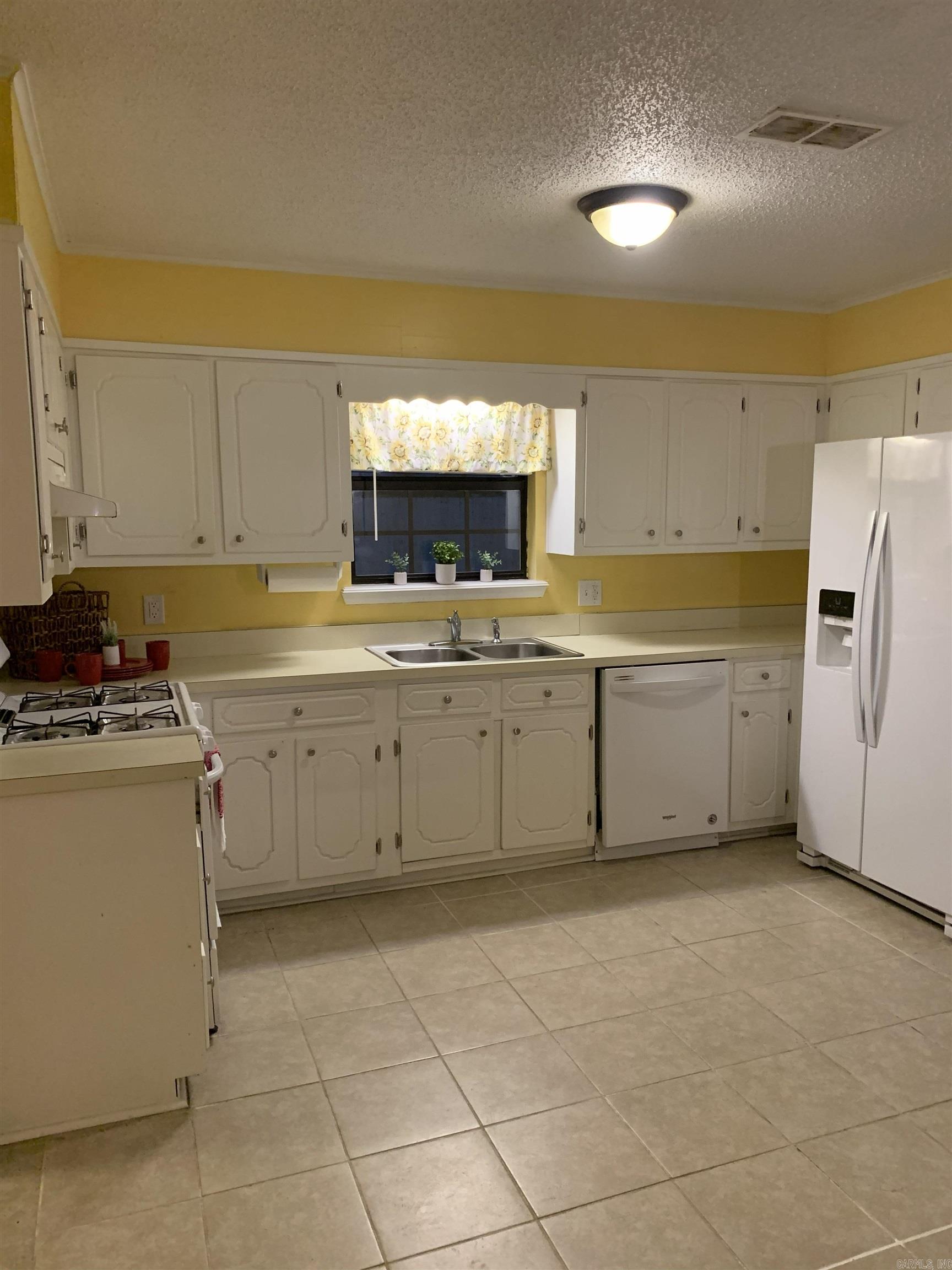 3609 Old Warren  Pine Bluff, AR