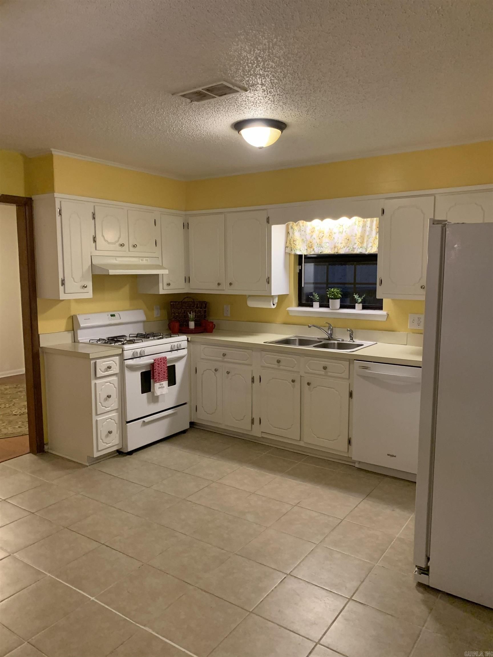 3609 Old Warren  Pine Bluff, AR