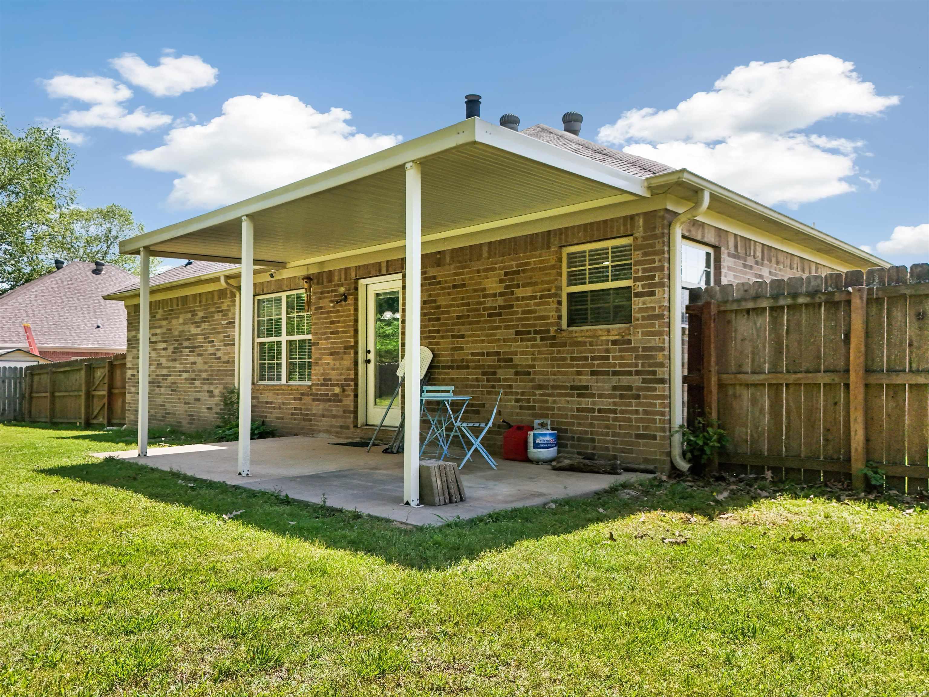 500 Meadow Lynn  Morrilton, AR
