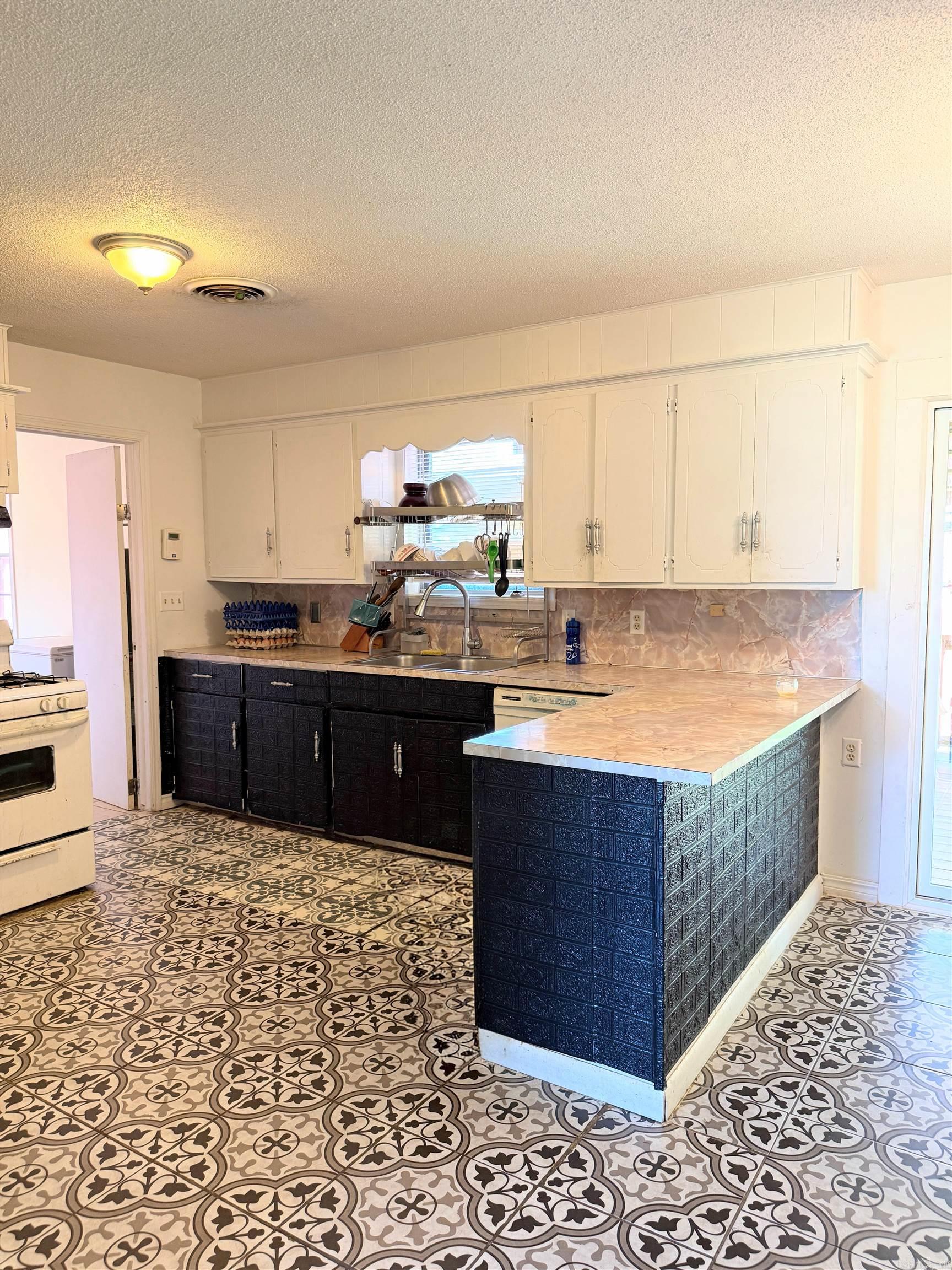 9871 Highway 64  Clarksville, AR