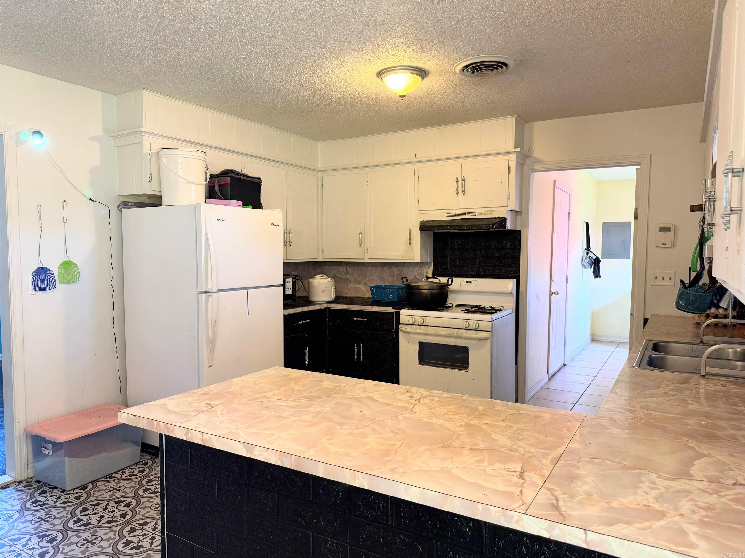 9871 Highway 64  Clarksville, AR