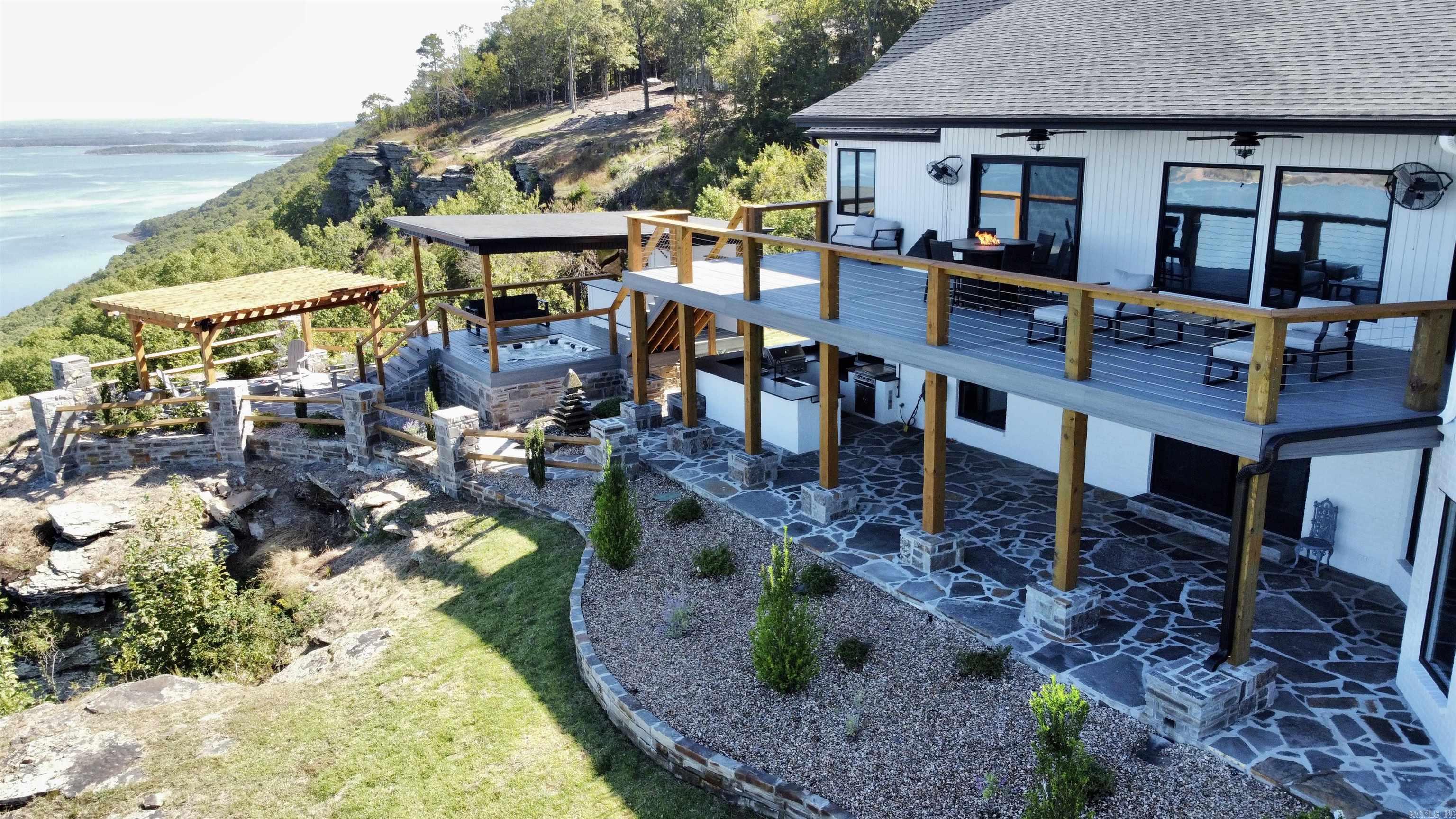 2187 Diamond Bluff  Quitman, AR