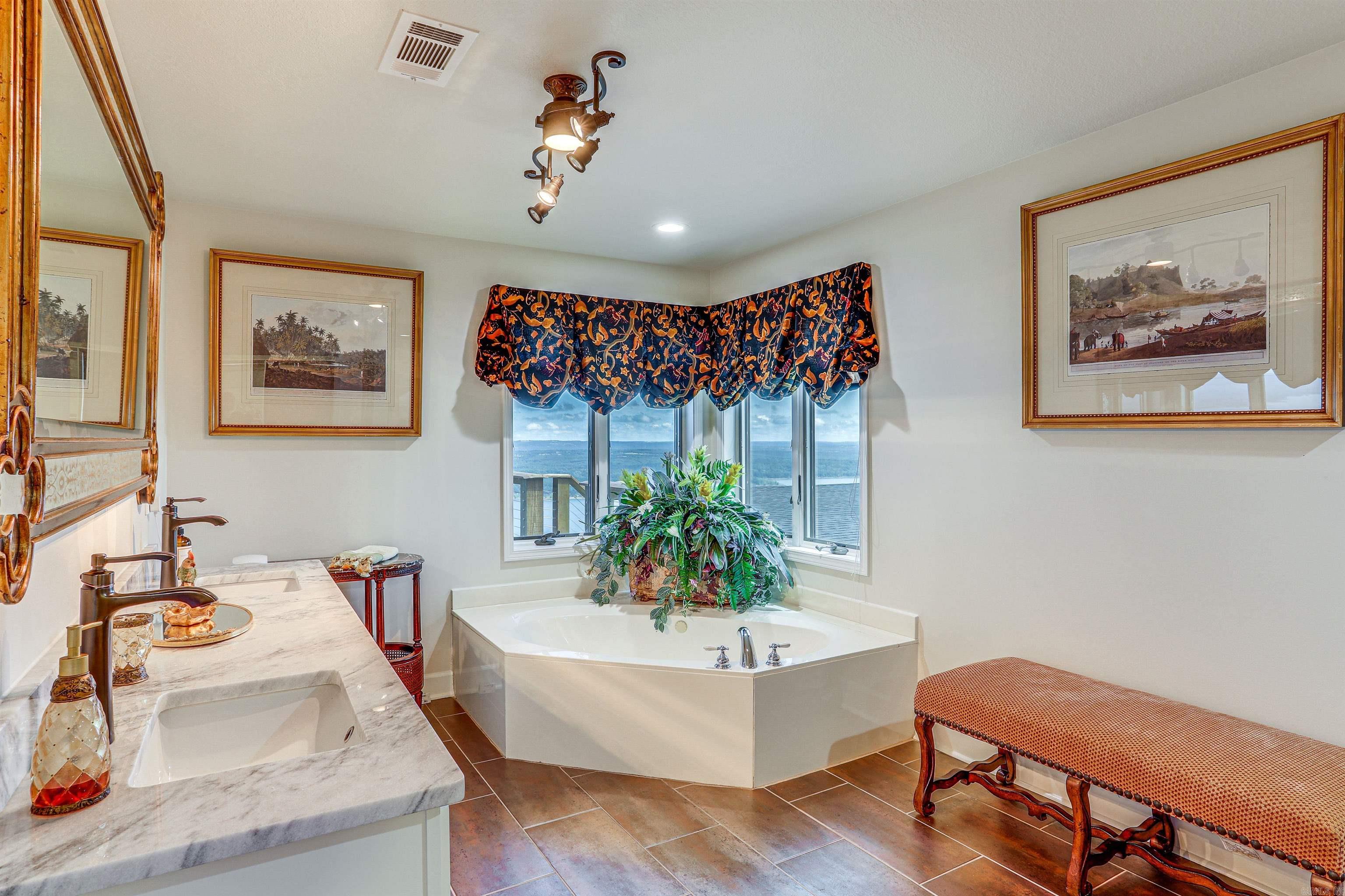 2187 Diamond Bluff  Quitman, AR