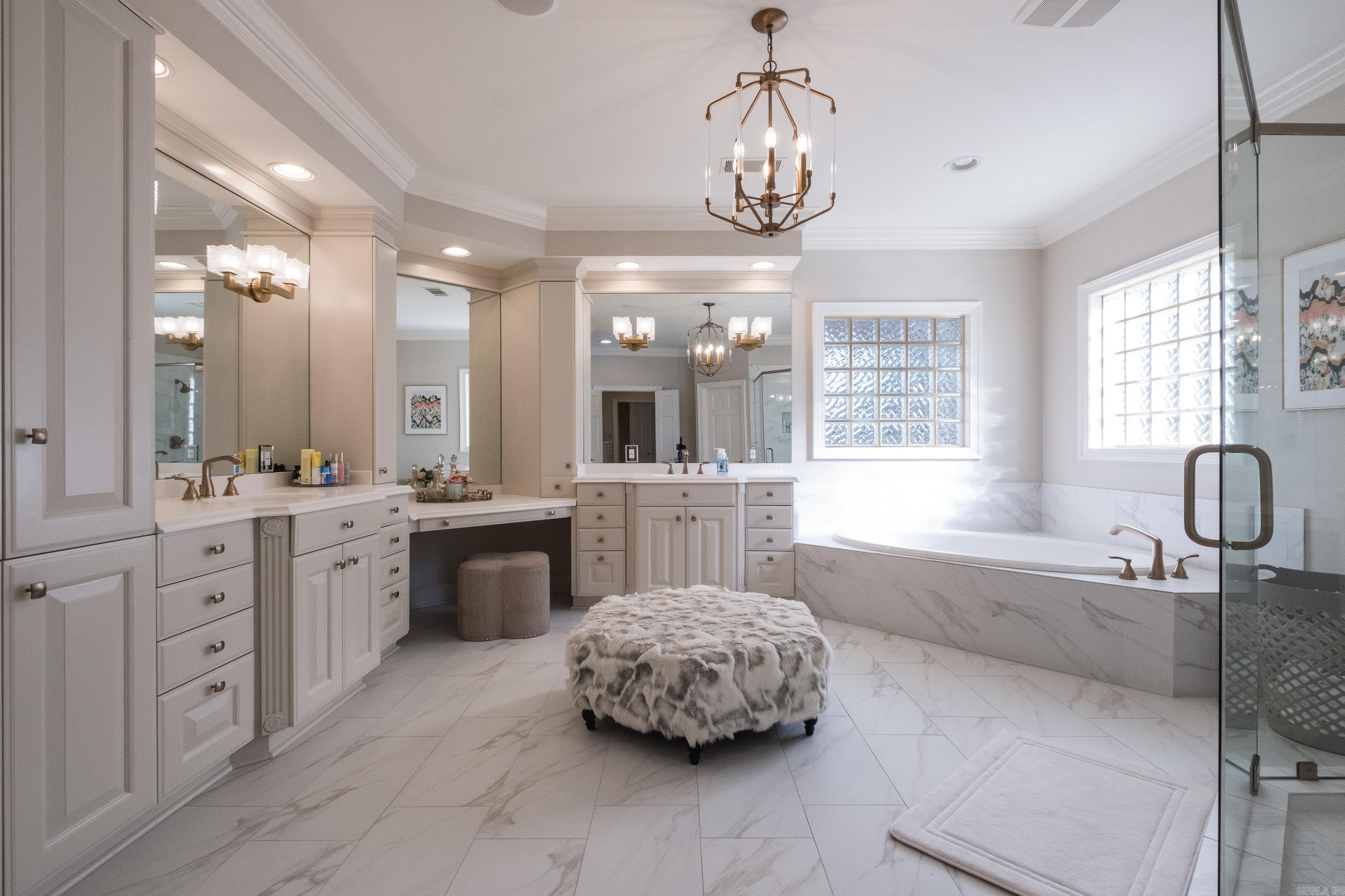 18 Hickory Creek  Little Rock, AR