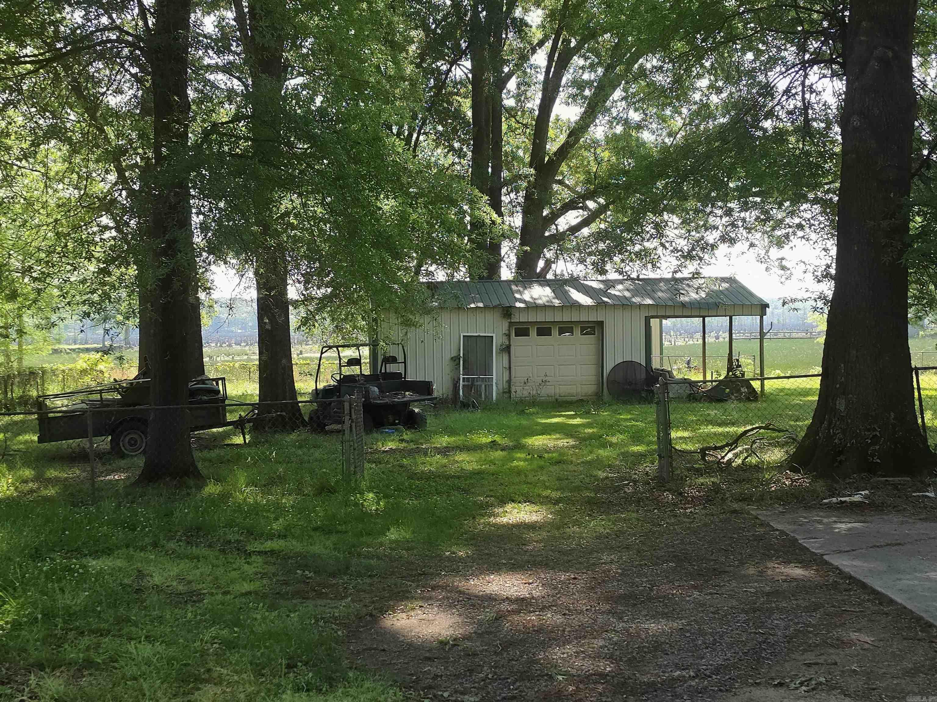 16 Roberts  Mayflower, AR