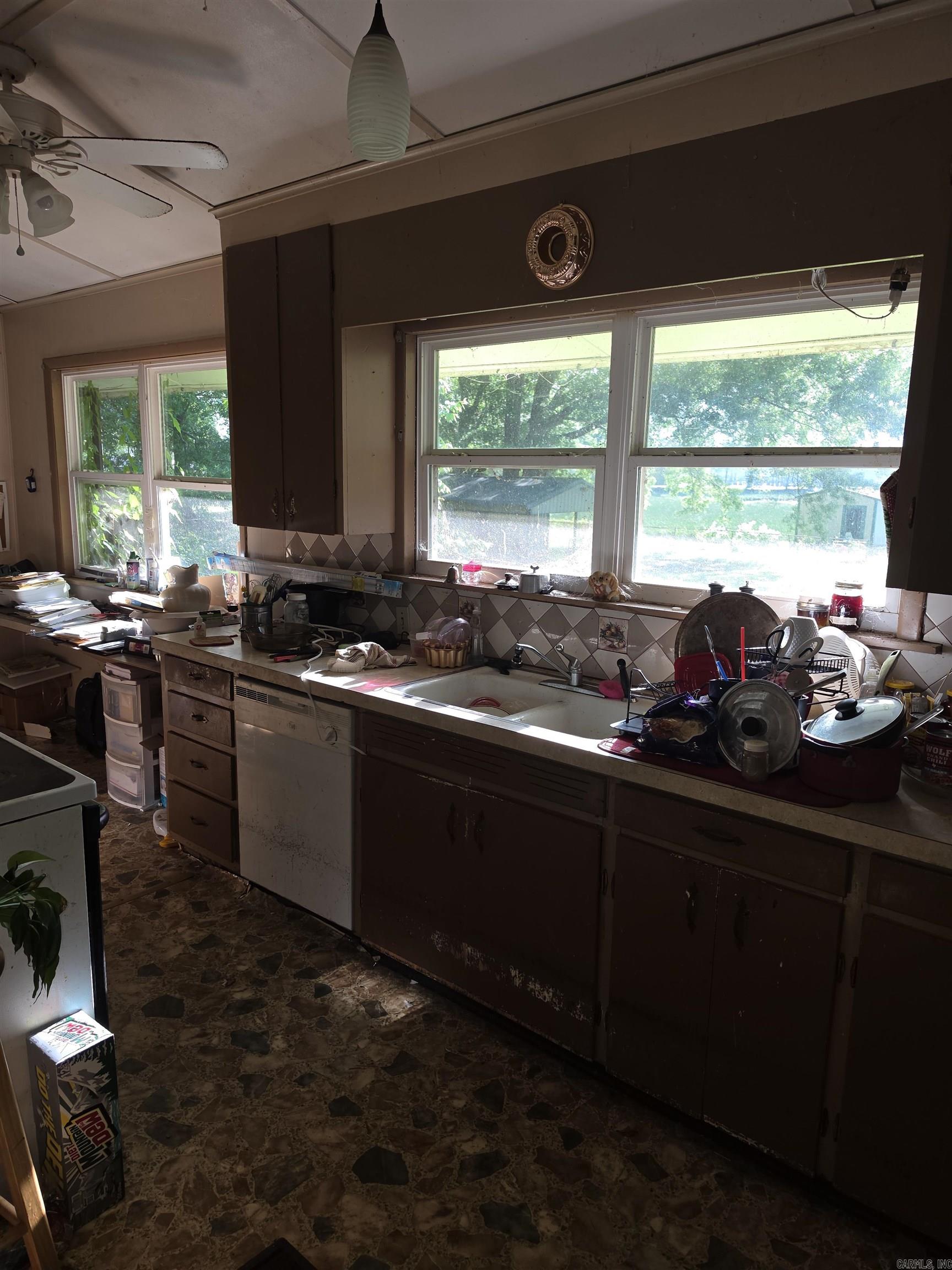 16 Roberts  Mayflower, AR