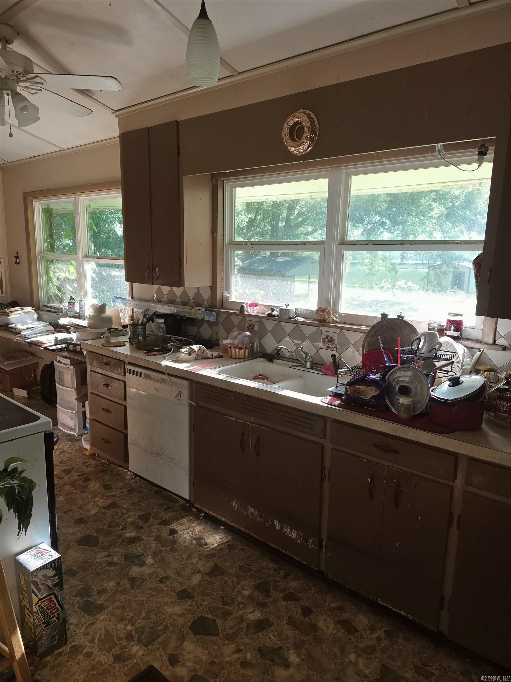 16 Roberts  Mayflower, AR