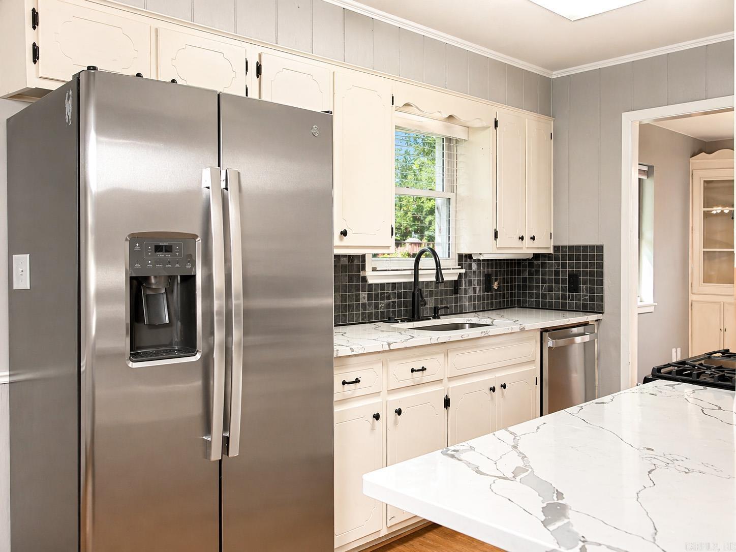 410 Rolling Hills  White Hall, AR