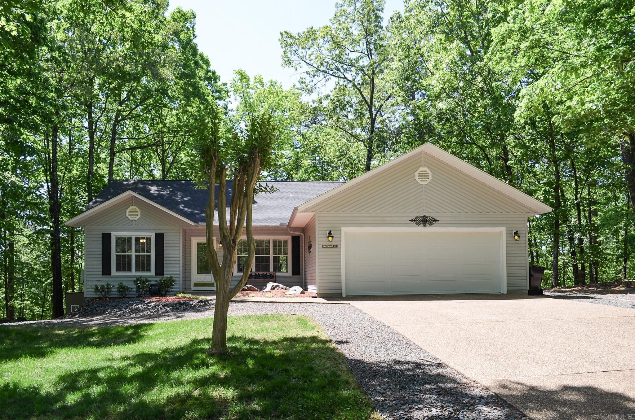 21 Badajoz Way  Hot Springs Village, AR