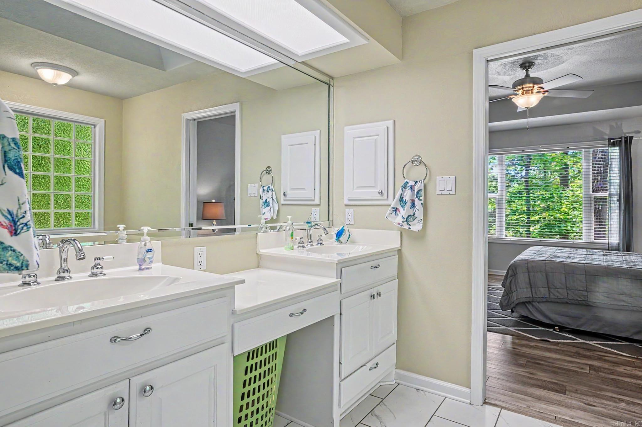 21 Badajoz Way  Hot Springs Village, AR