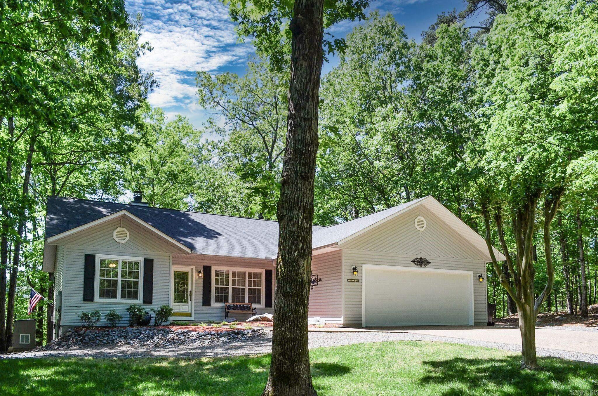 21 Badajoz Way  Hot Springs Village, AR