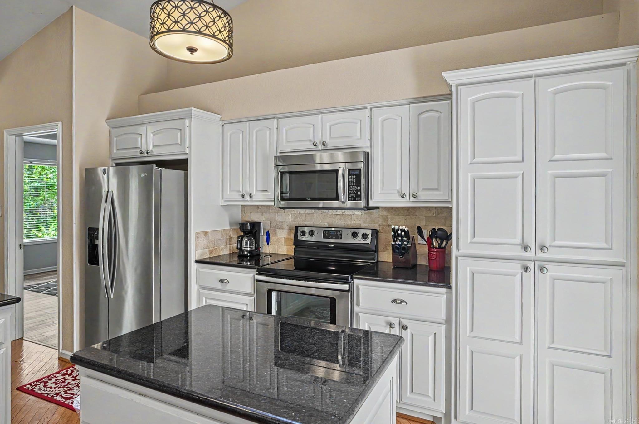 21 Badajoz Way  Hot Springs Village, AR