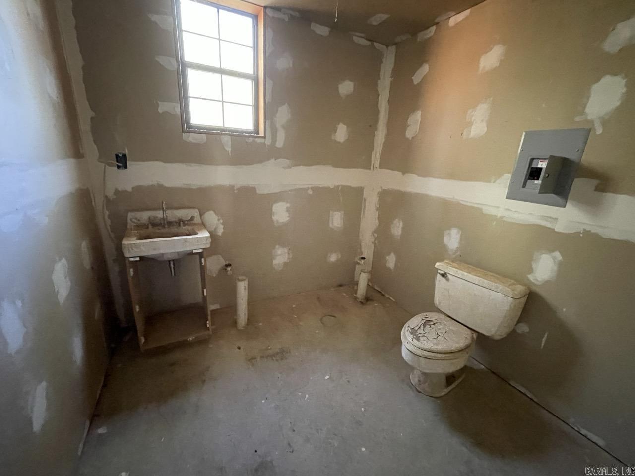 2800 Meadow  Benton, AR