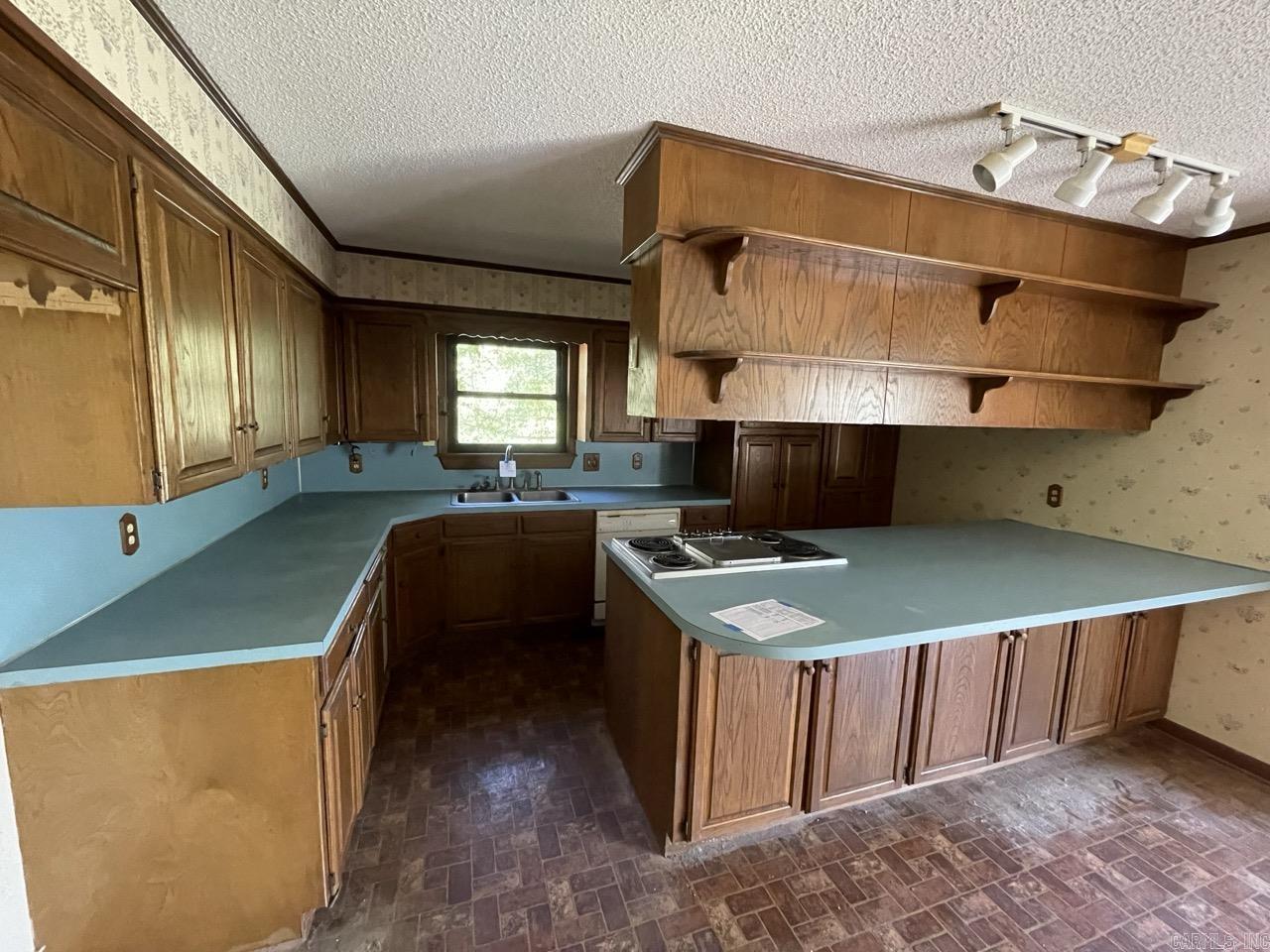 2800 Meadow  Benton, AR