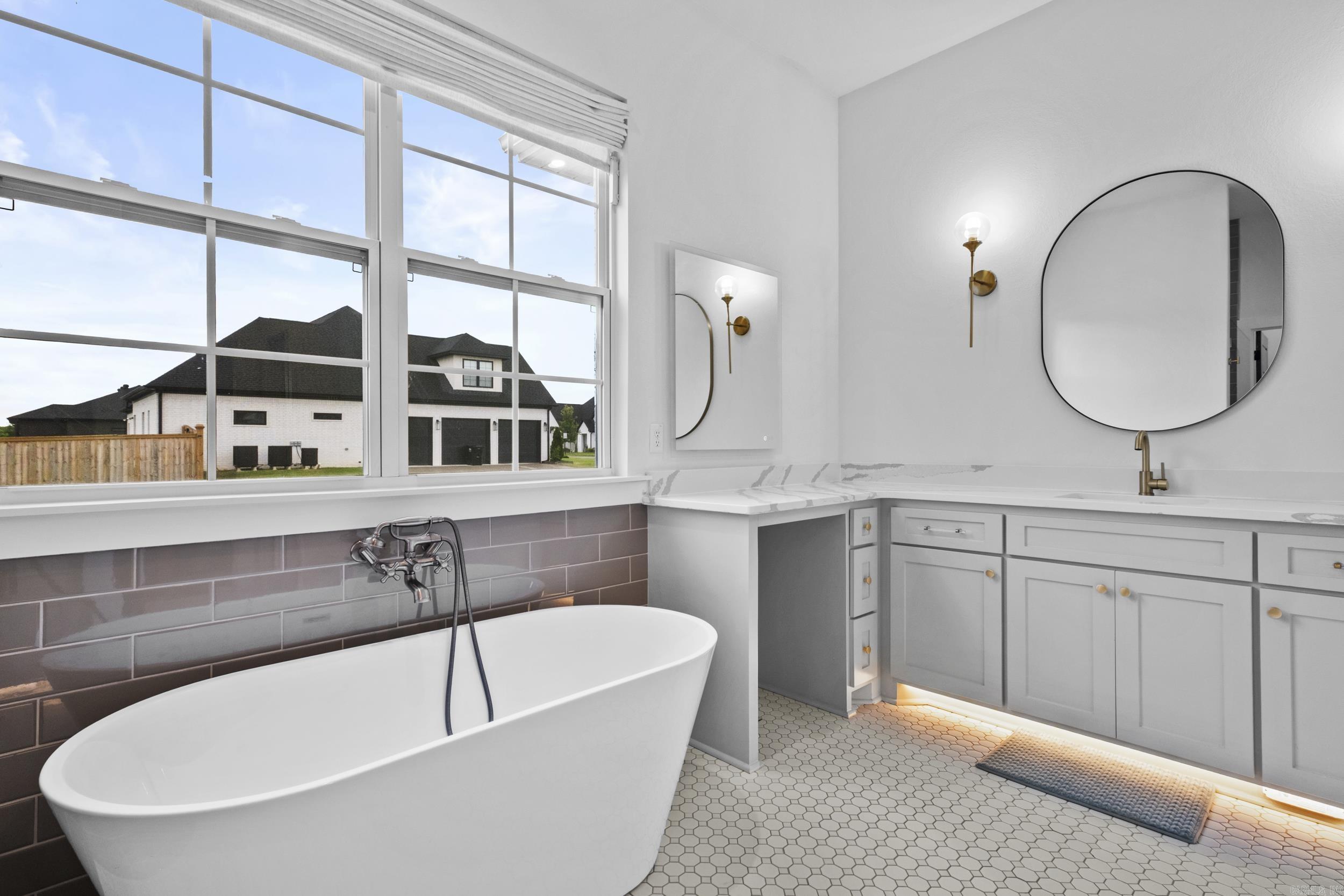 7230 Lake Point  Benton, AR