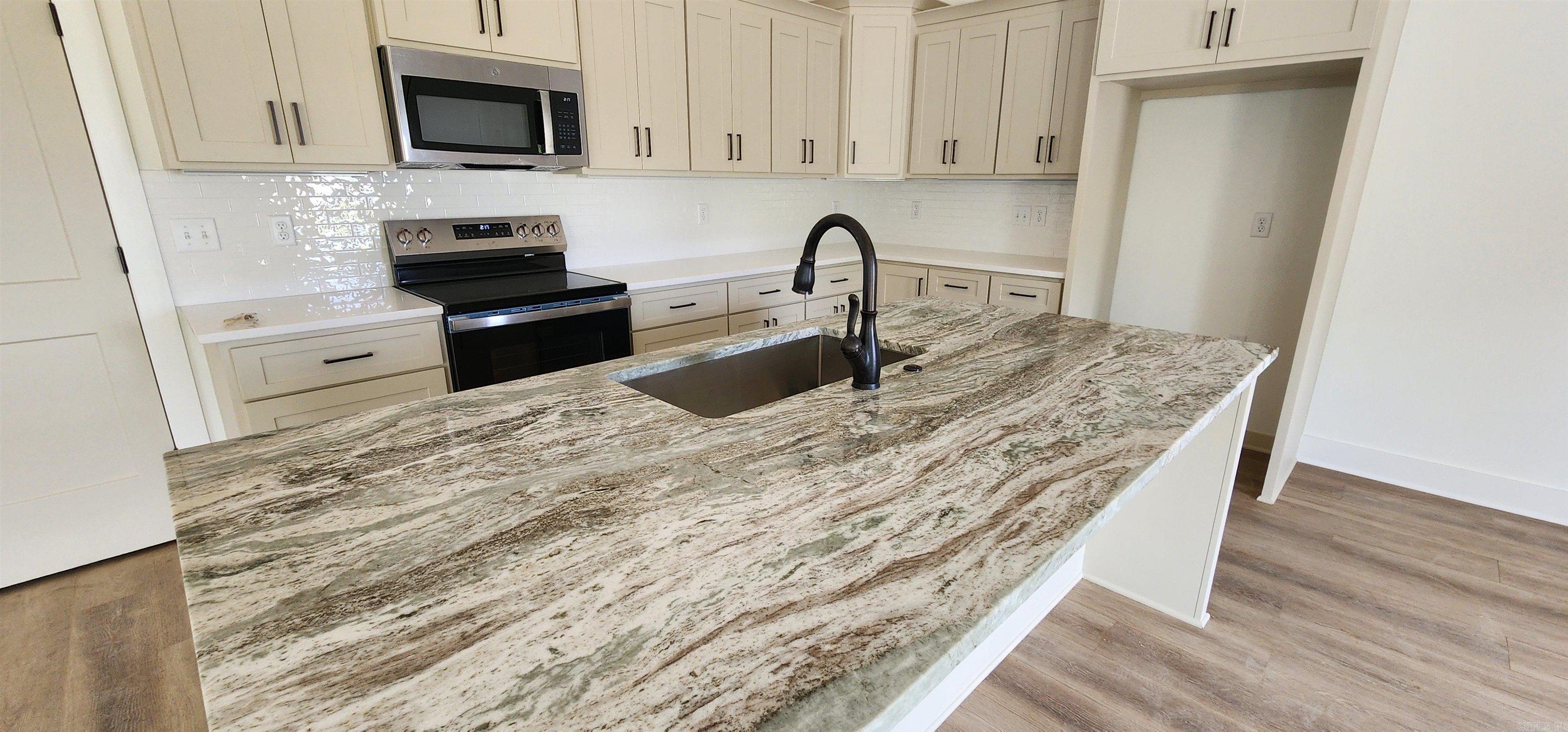 31 High Point Dr  Greenbrier, AR