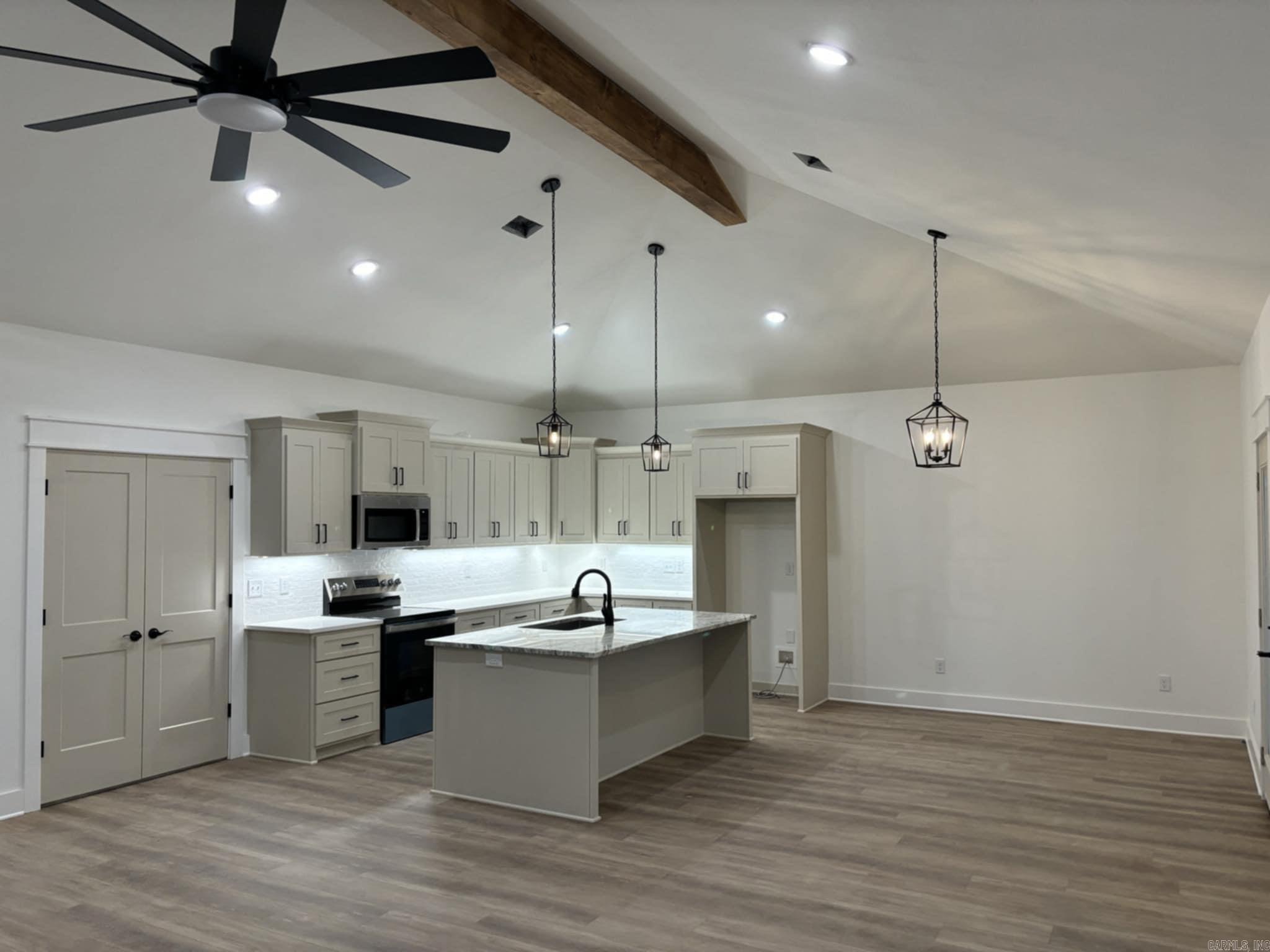 31 High Point Dr  Greenbrier, AR