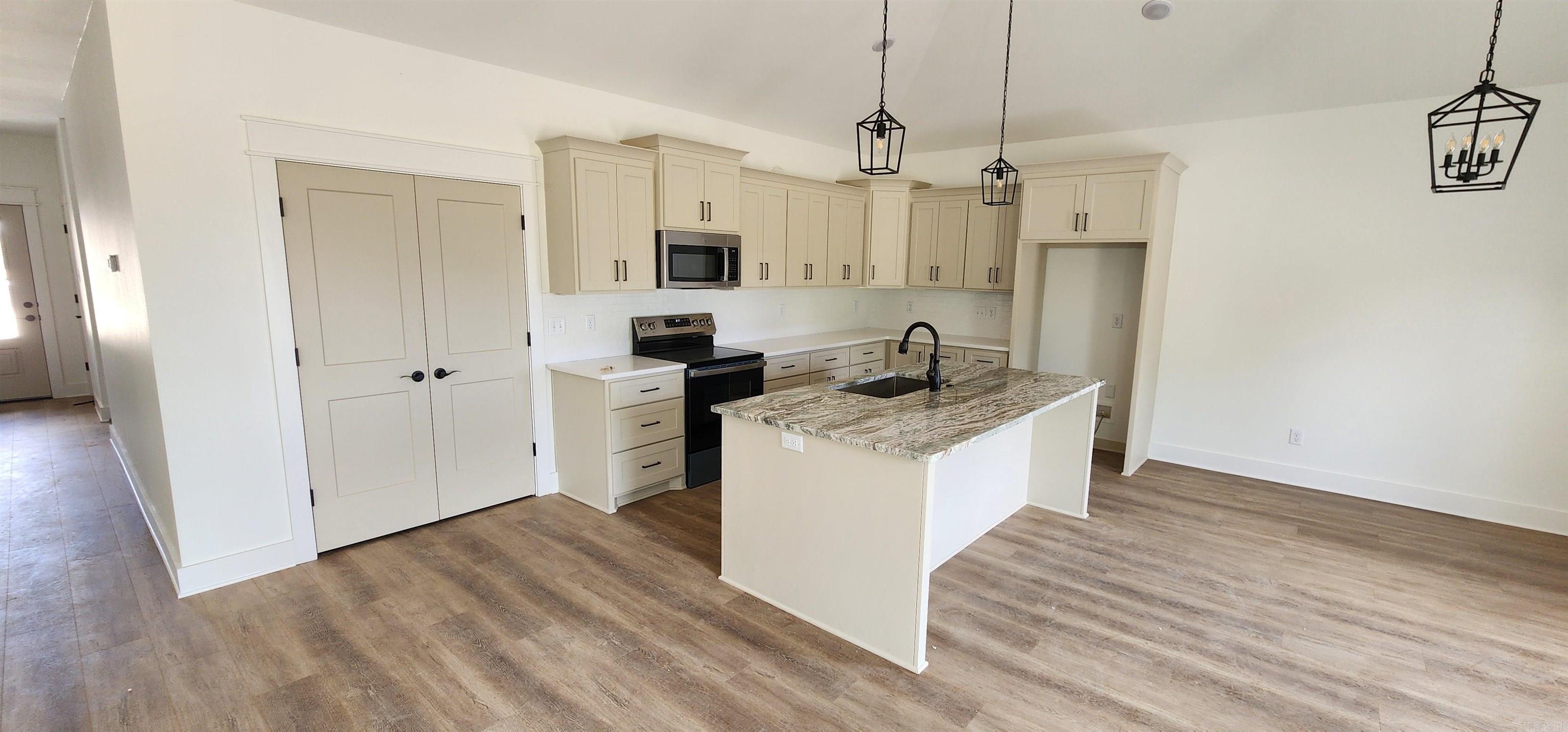 31 High Point Dr  Greenbrier, AR