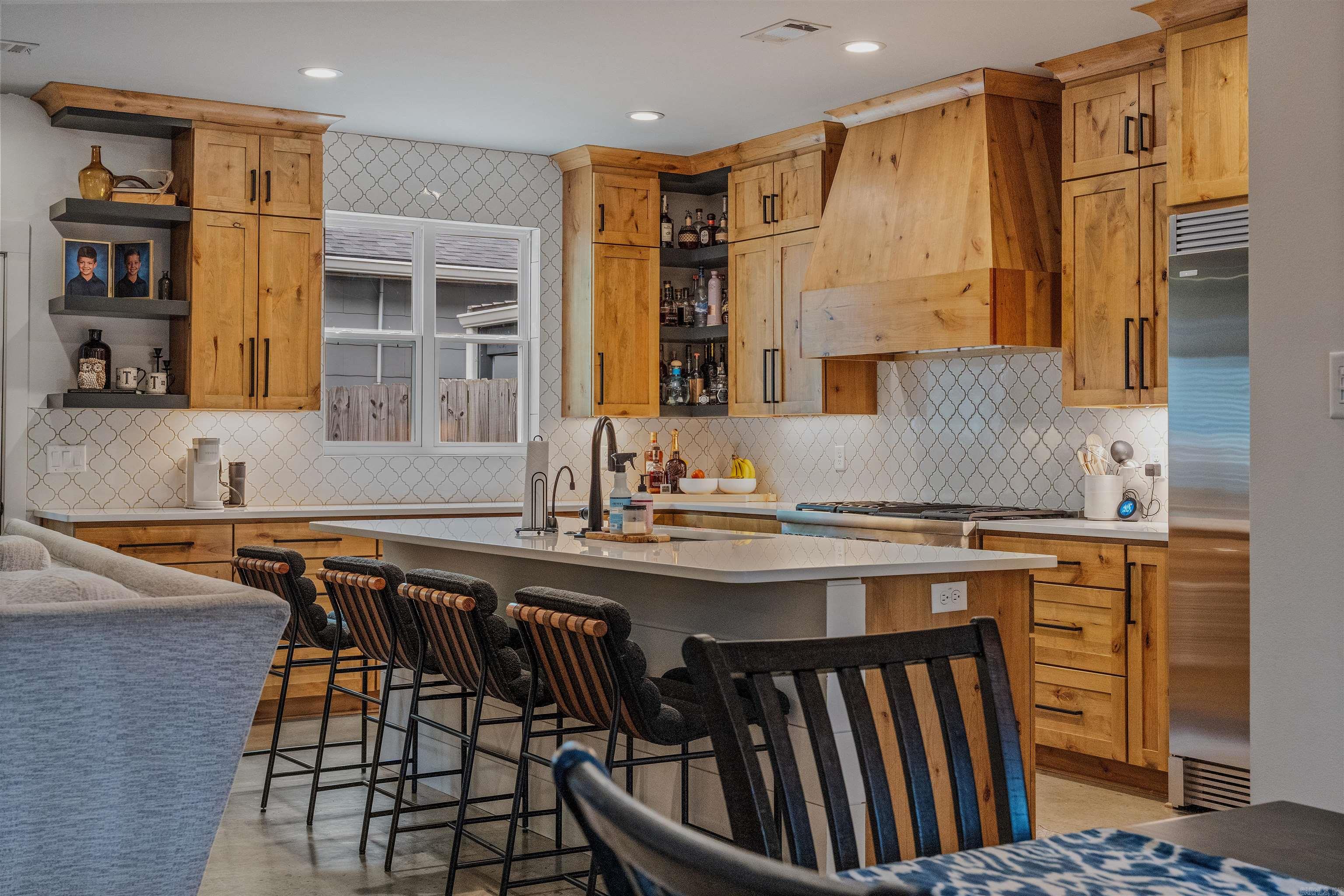 305 W Cross  Benton, AR