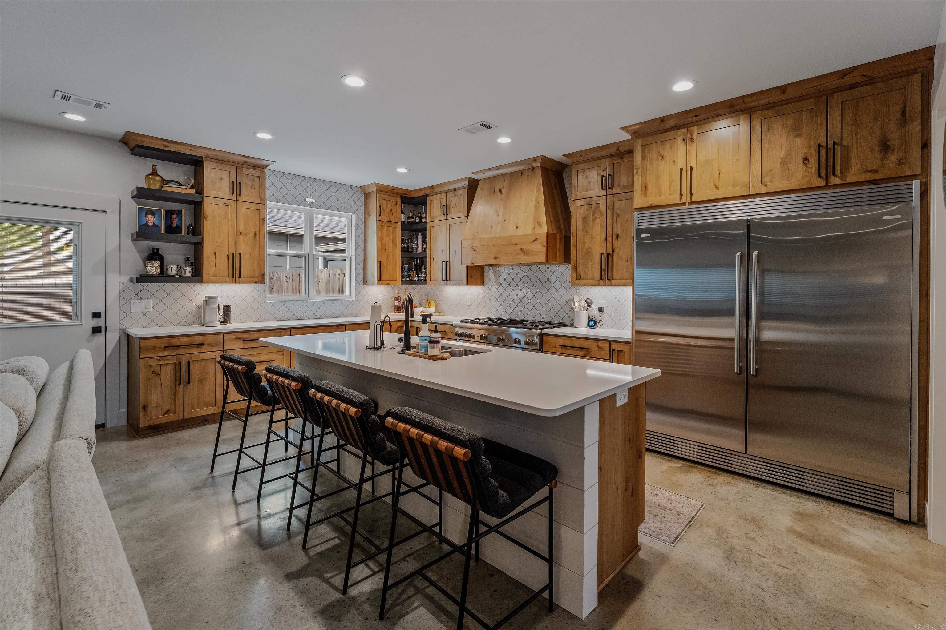 305 W Cross  Benton, AR