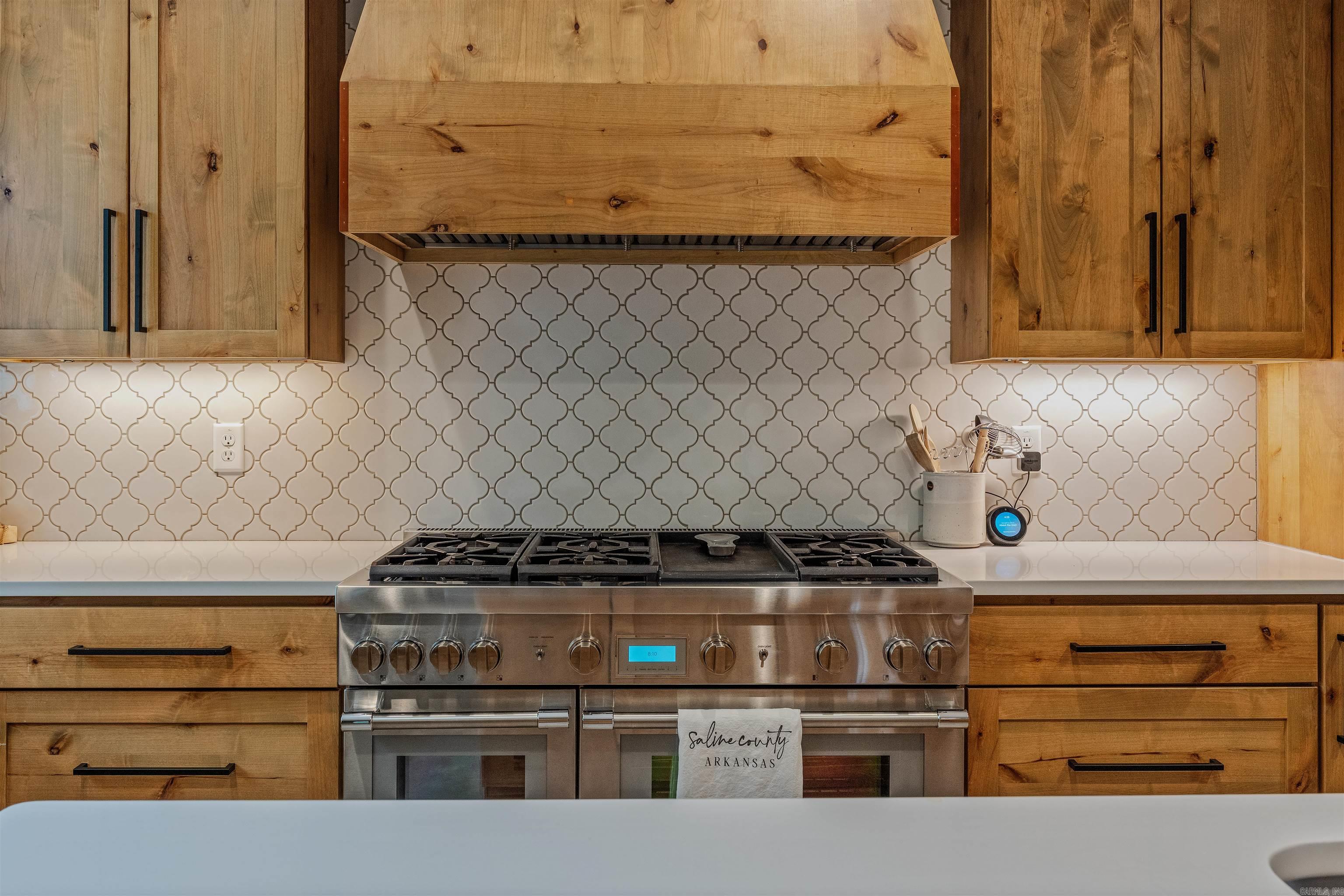 305 W Cross  Benton, AR