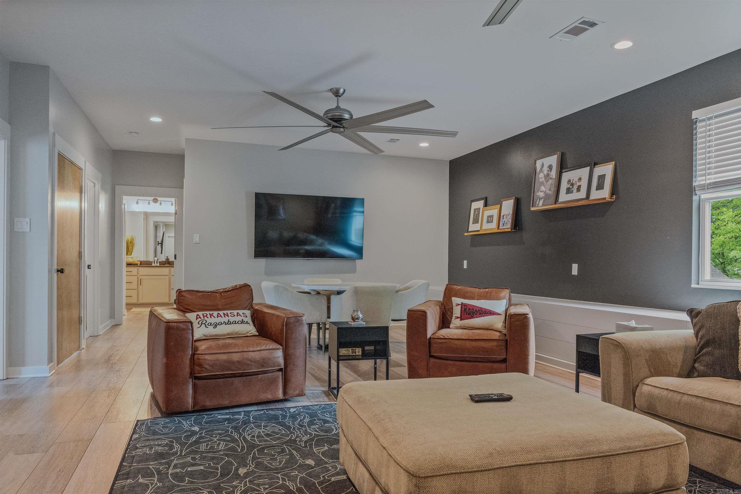 305 W Cross  Benton, AR