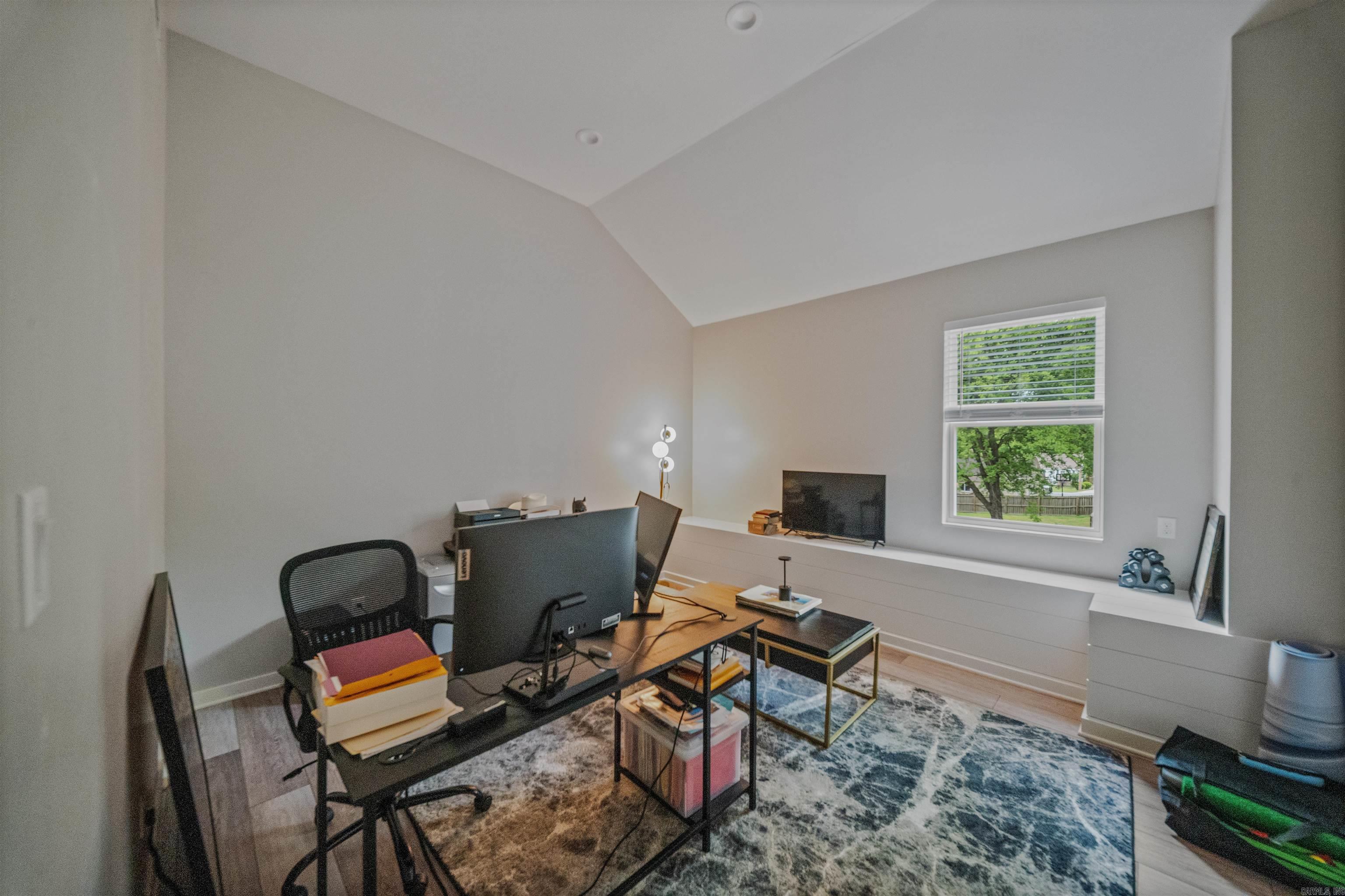 305 W Cross  Benton, AR