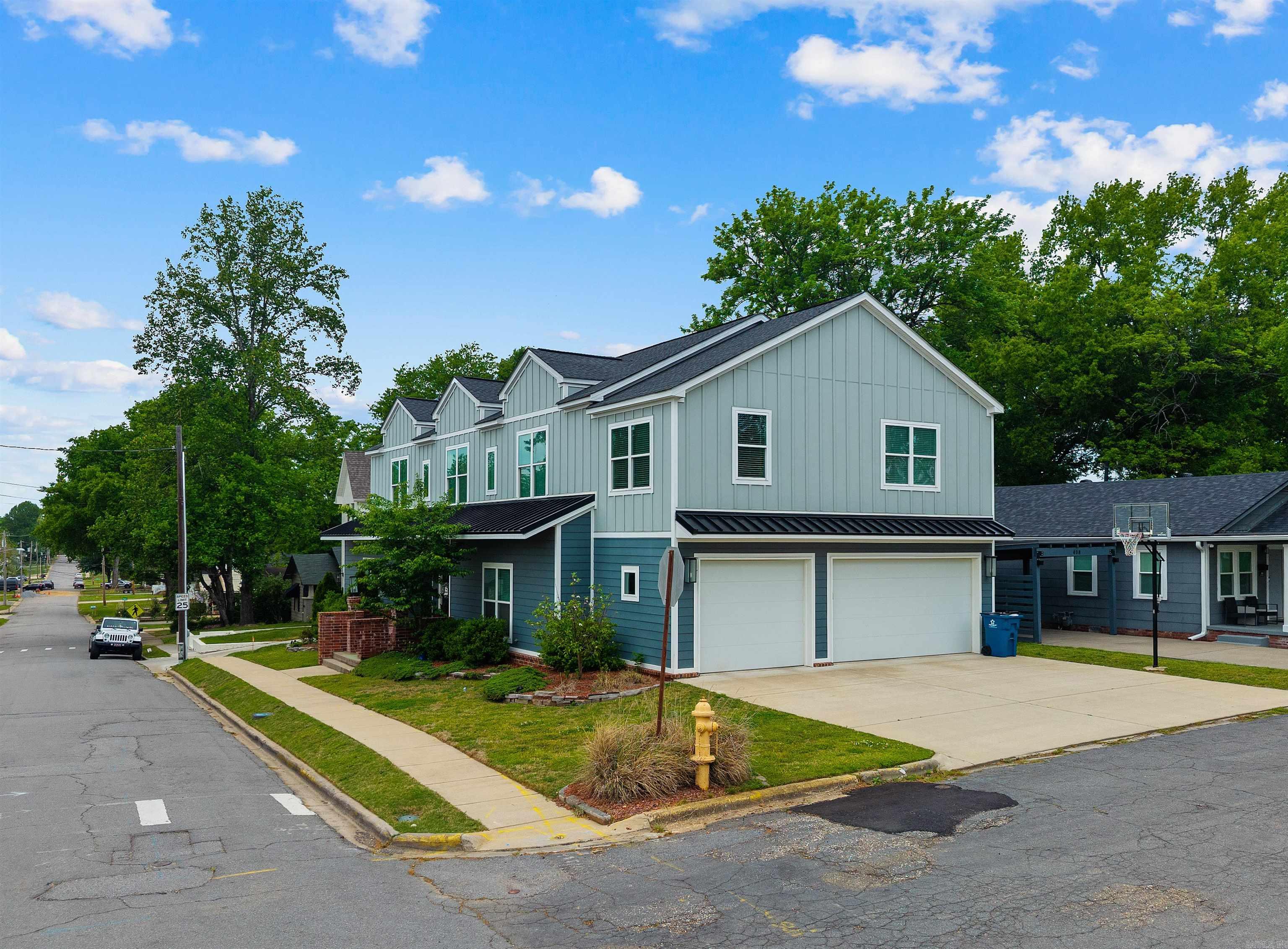 305 W Cross  Benton, AR