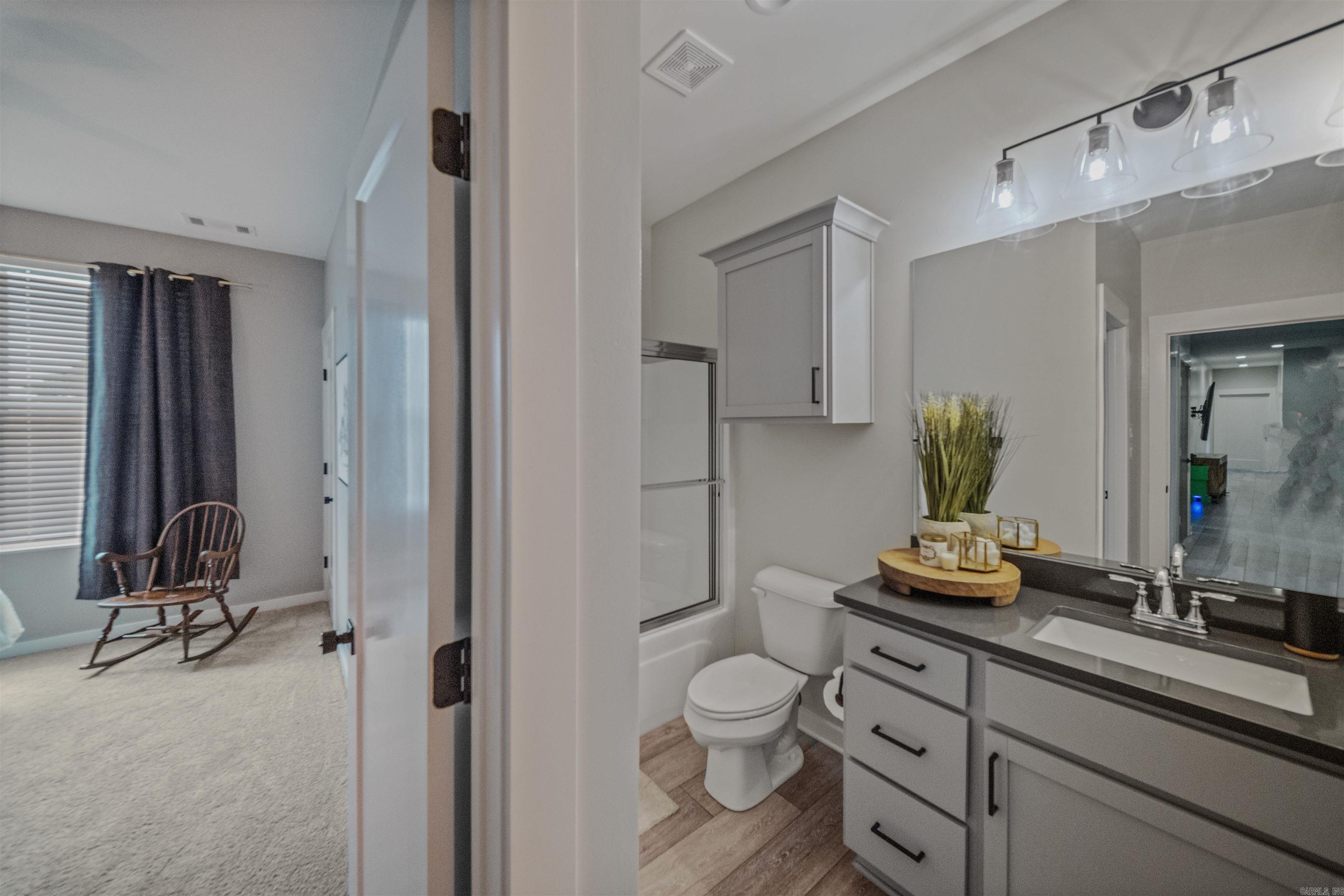 305 W Cross  Benton, AR