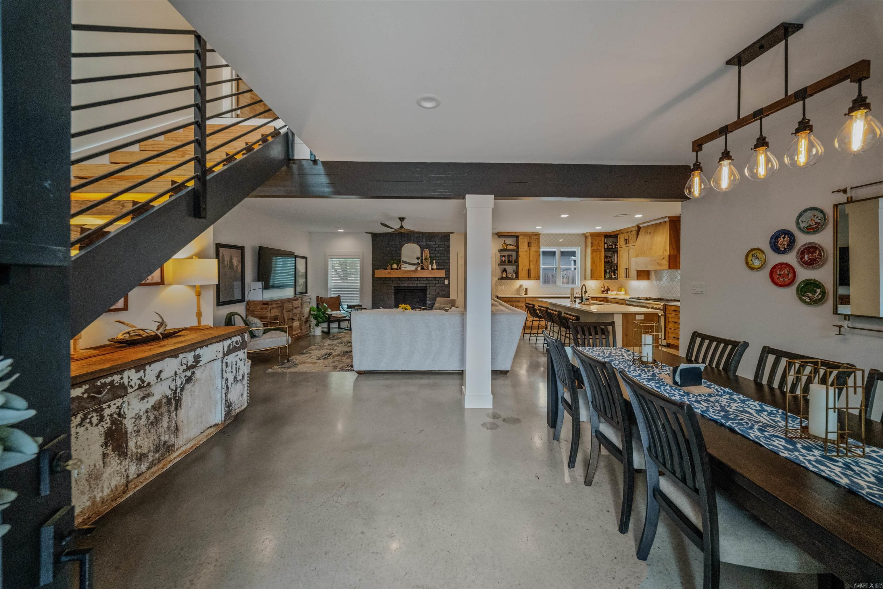 305 W Cross  Benton, AR