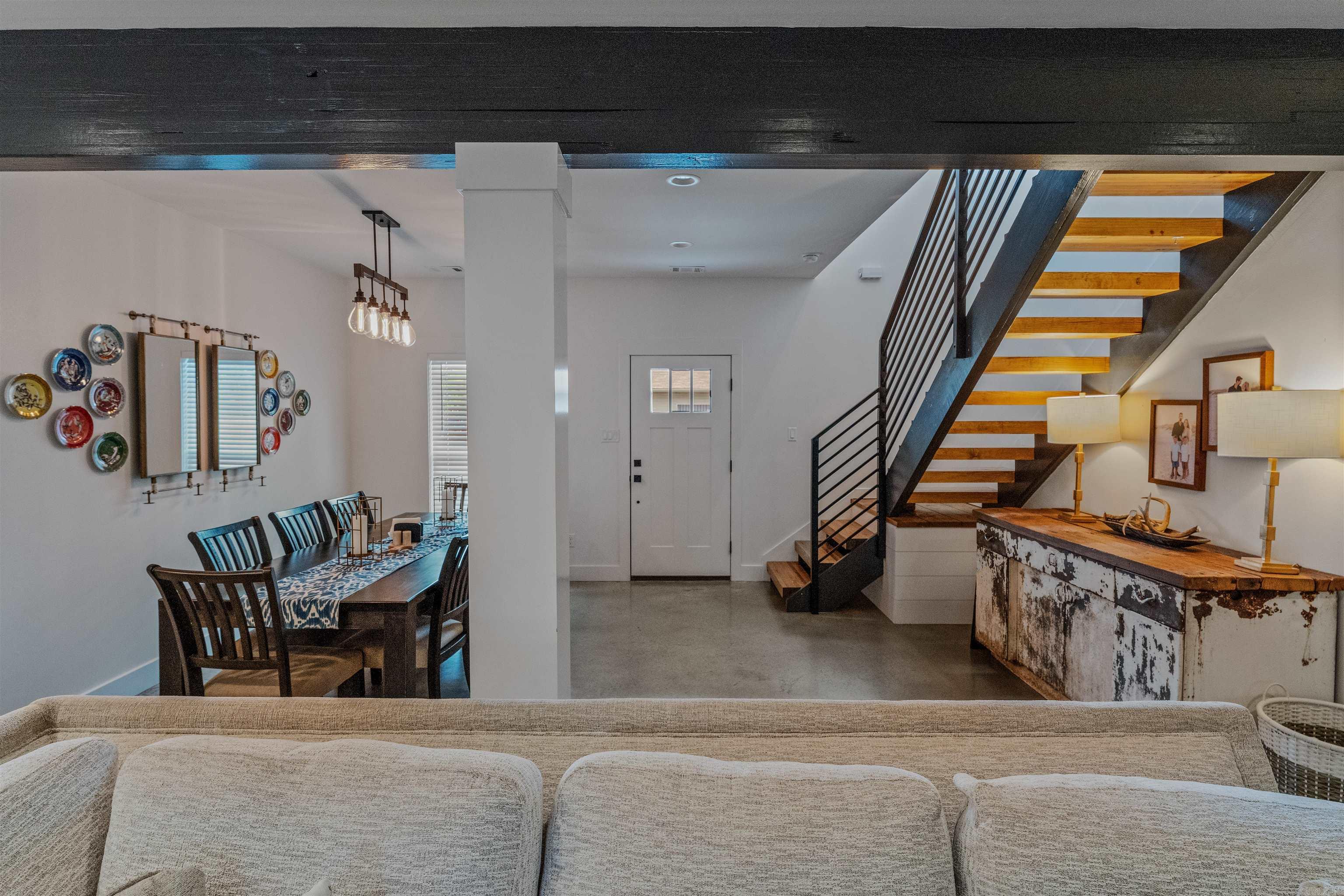 305 W Cross  Benton, AR