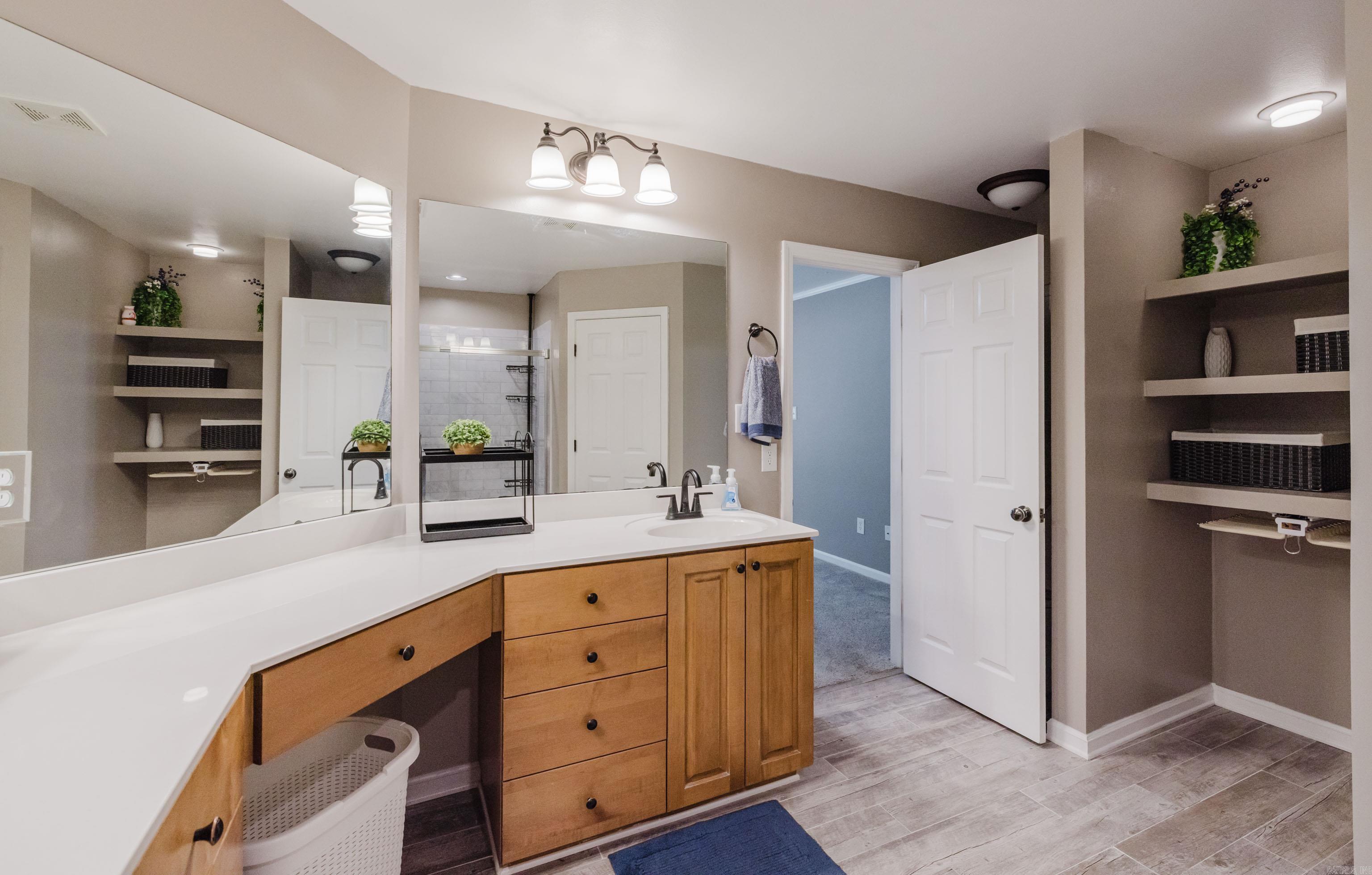 1202 Oxford Ave  Benton, AR