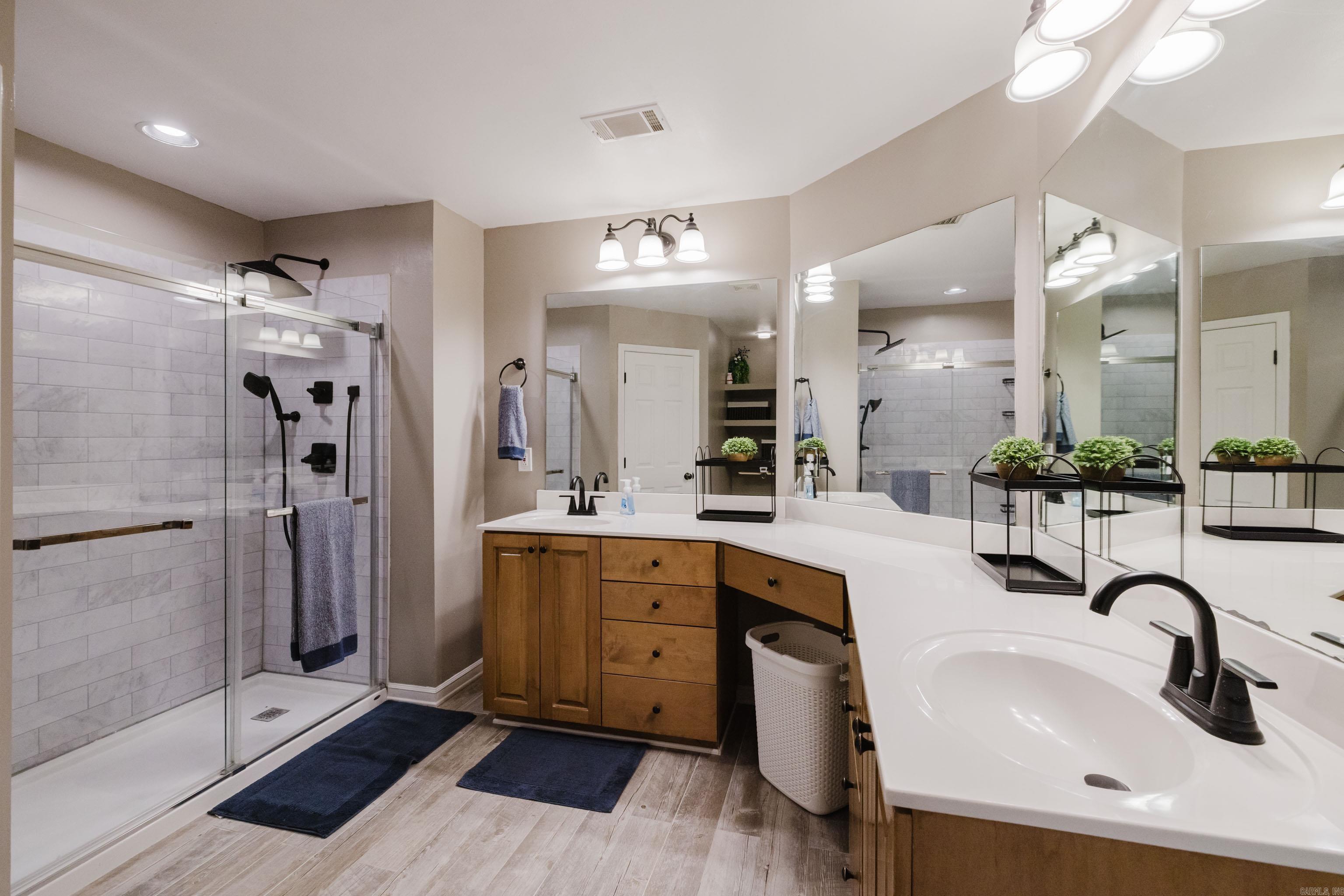 1202 Oxford Ave  Benton, AR