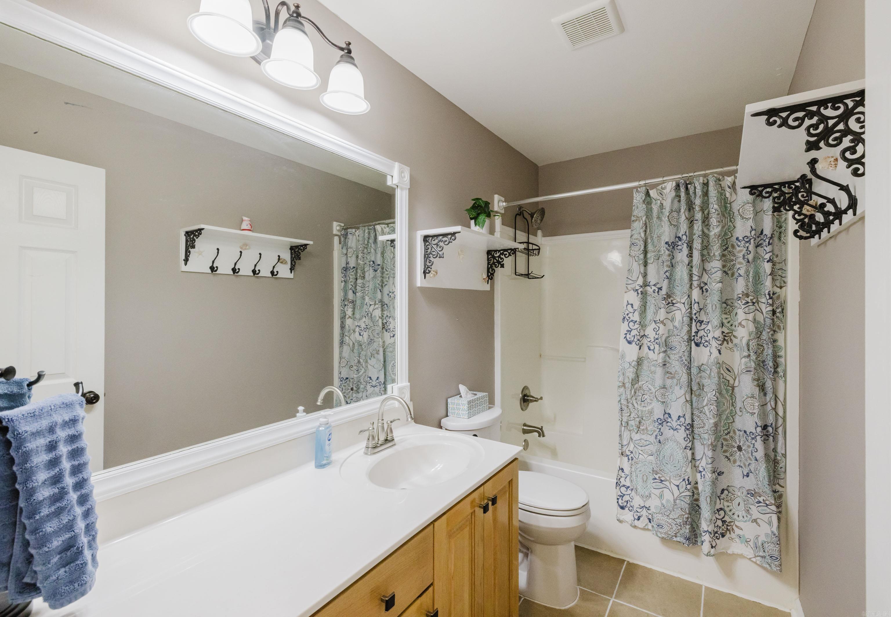 1202 Oxford Ave Benton, AR 72019