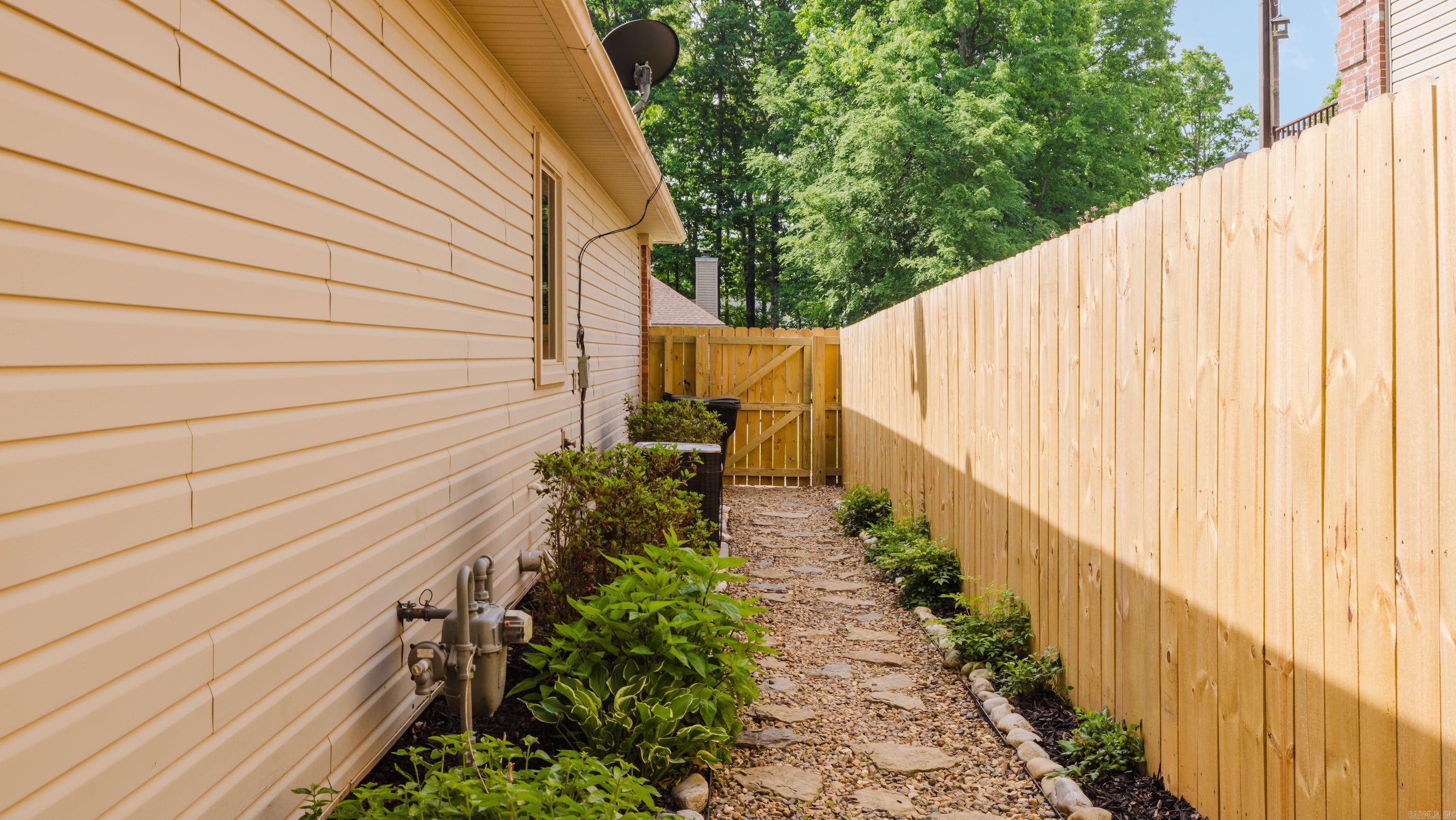 1202 Oxford Ave  Benton, AR