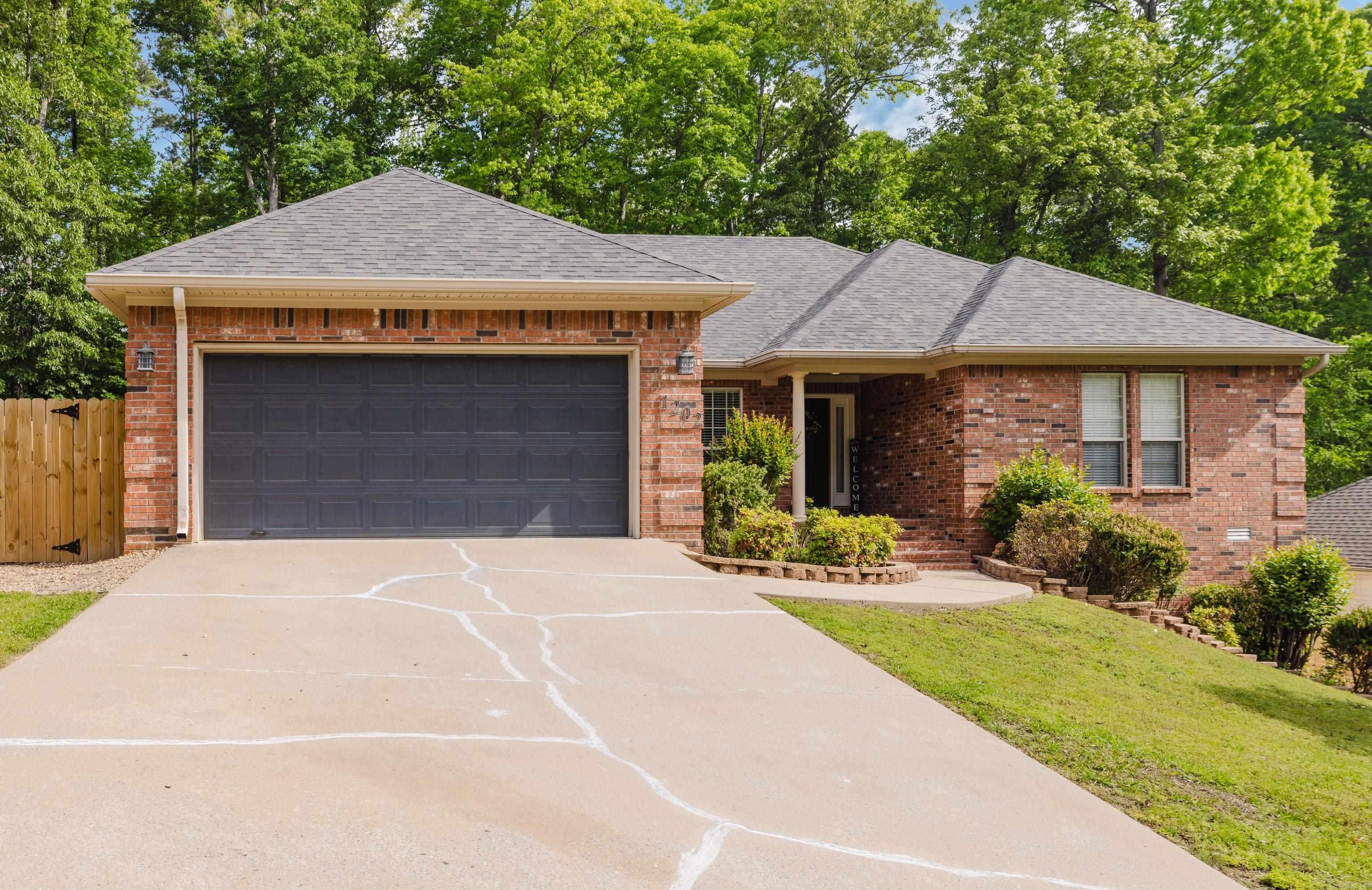 1202 Oxford Ave Benton, AR 72019