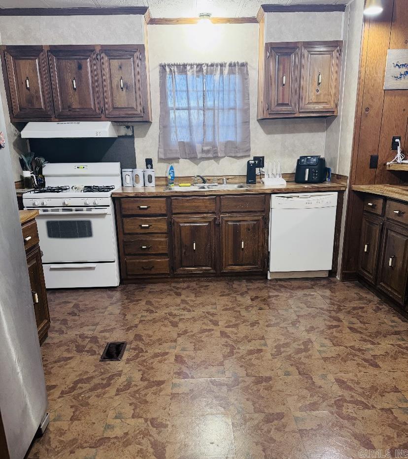 944 E Highway 270  Mount Ida, AR