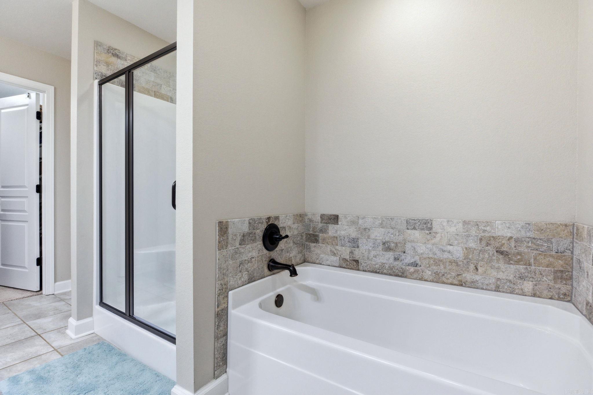 23 Fletcher Dr  Austin, AR