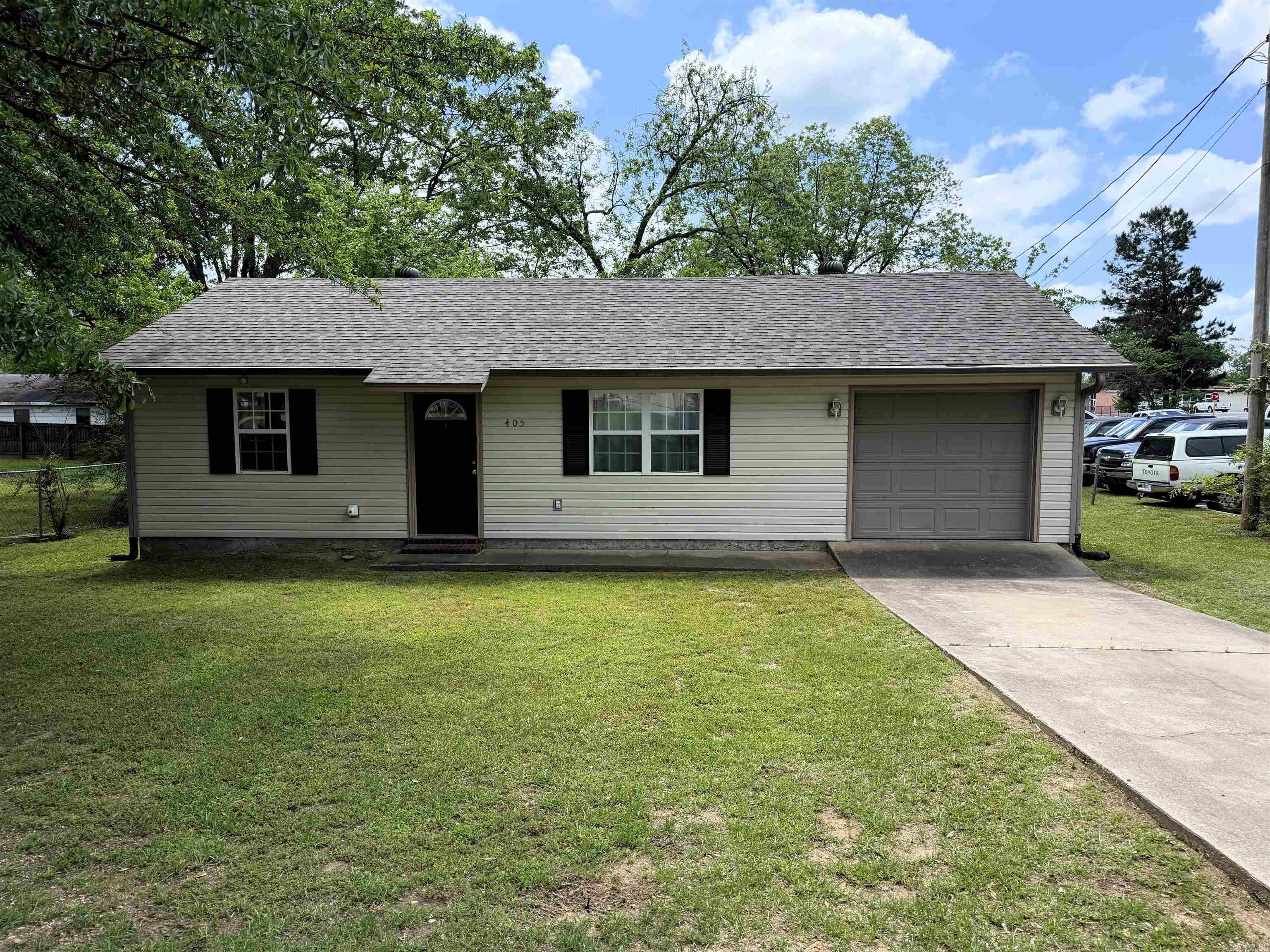 405 W Vine  Sheridan, AR