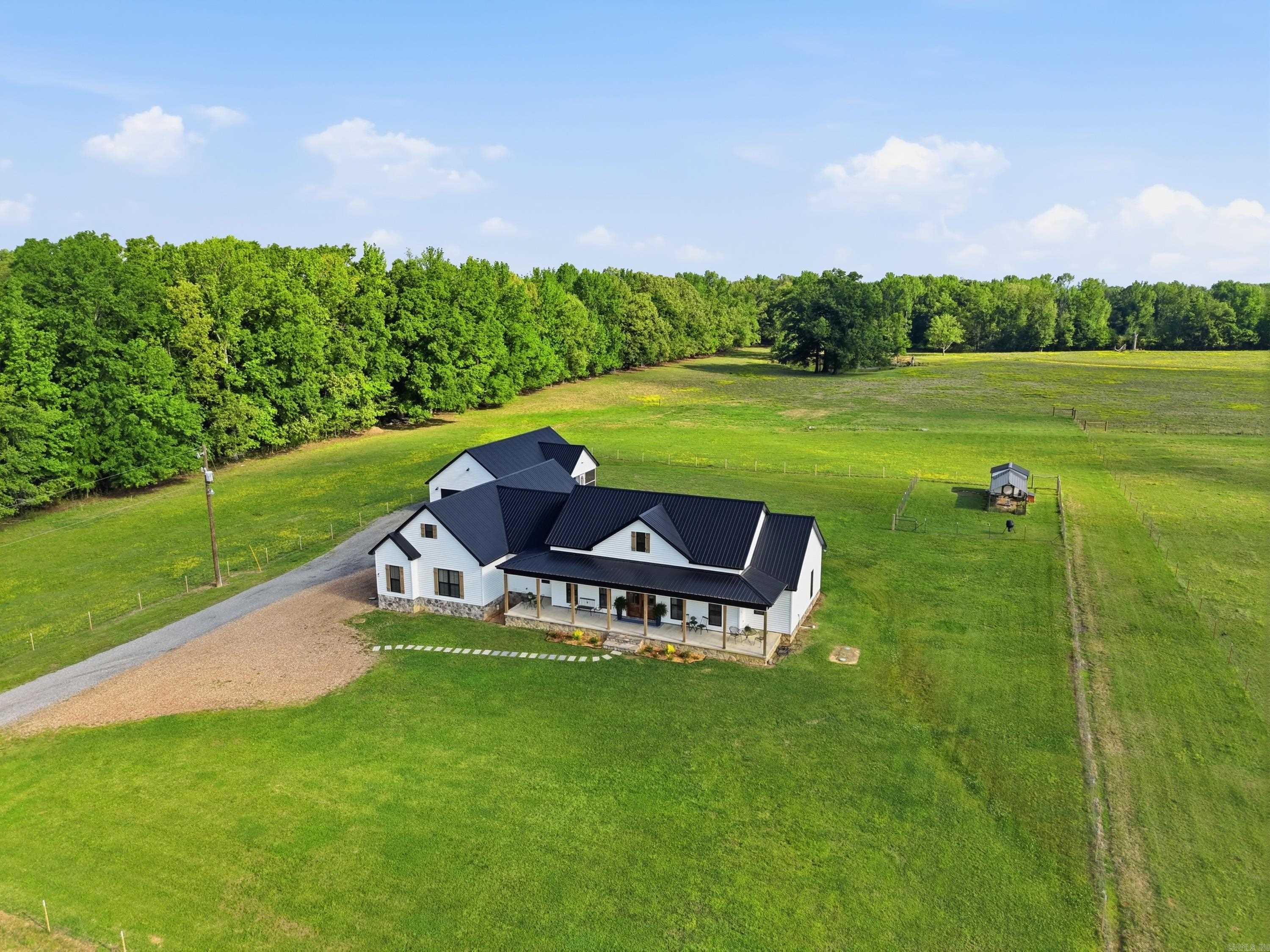 168 Burgess  Greenbrier, AR