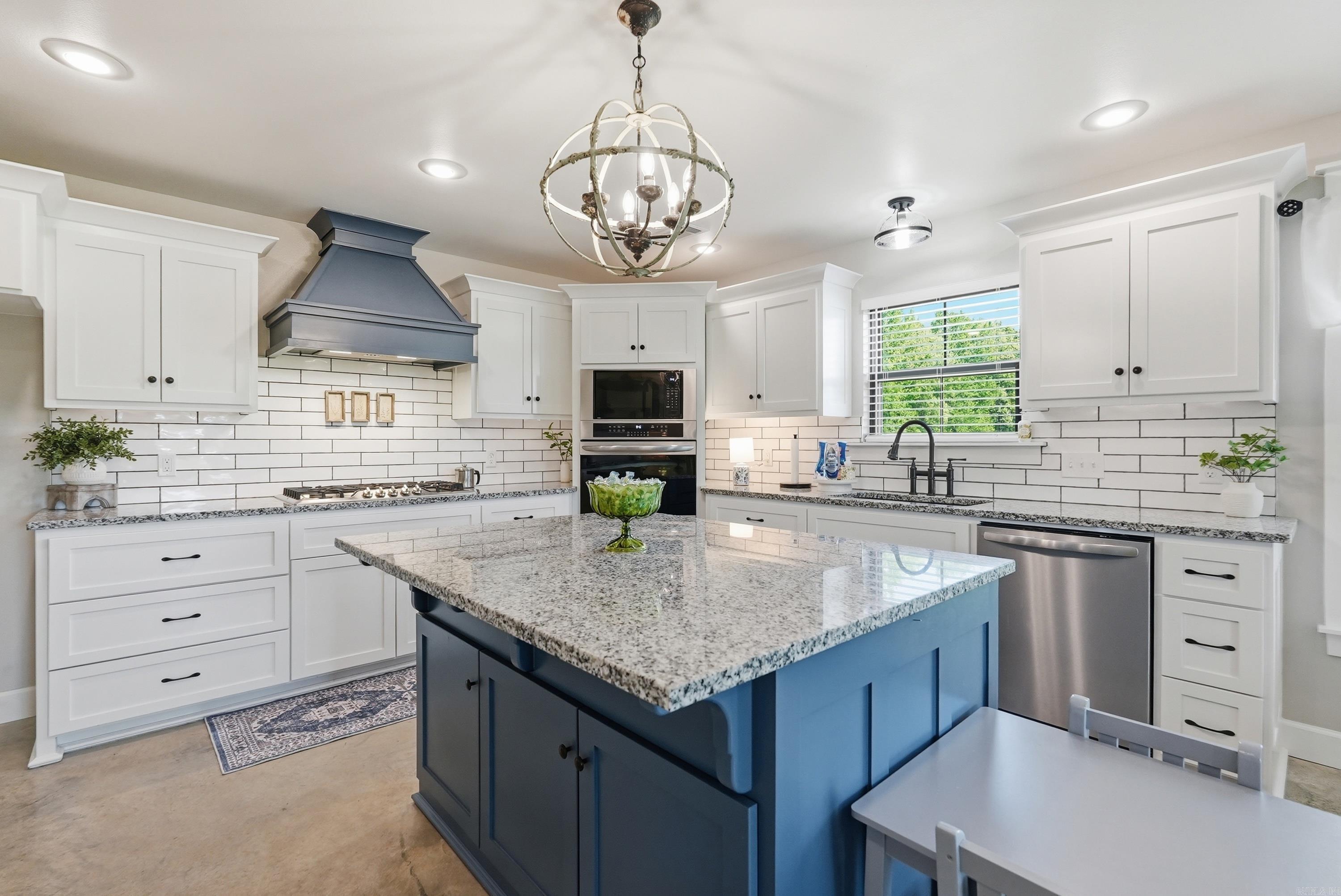 168 Burgess  Greenbrier, AR