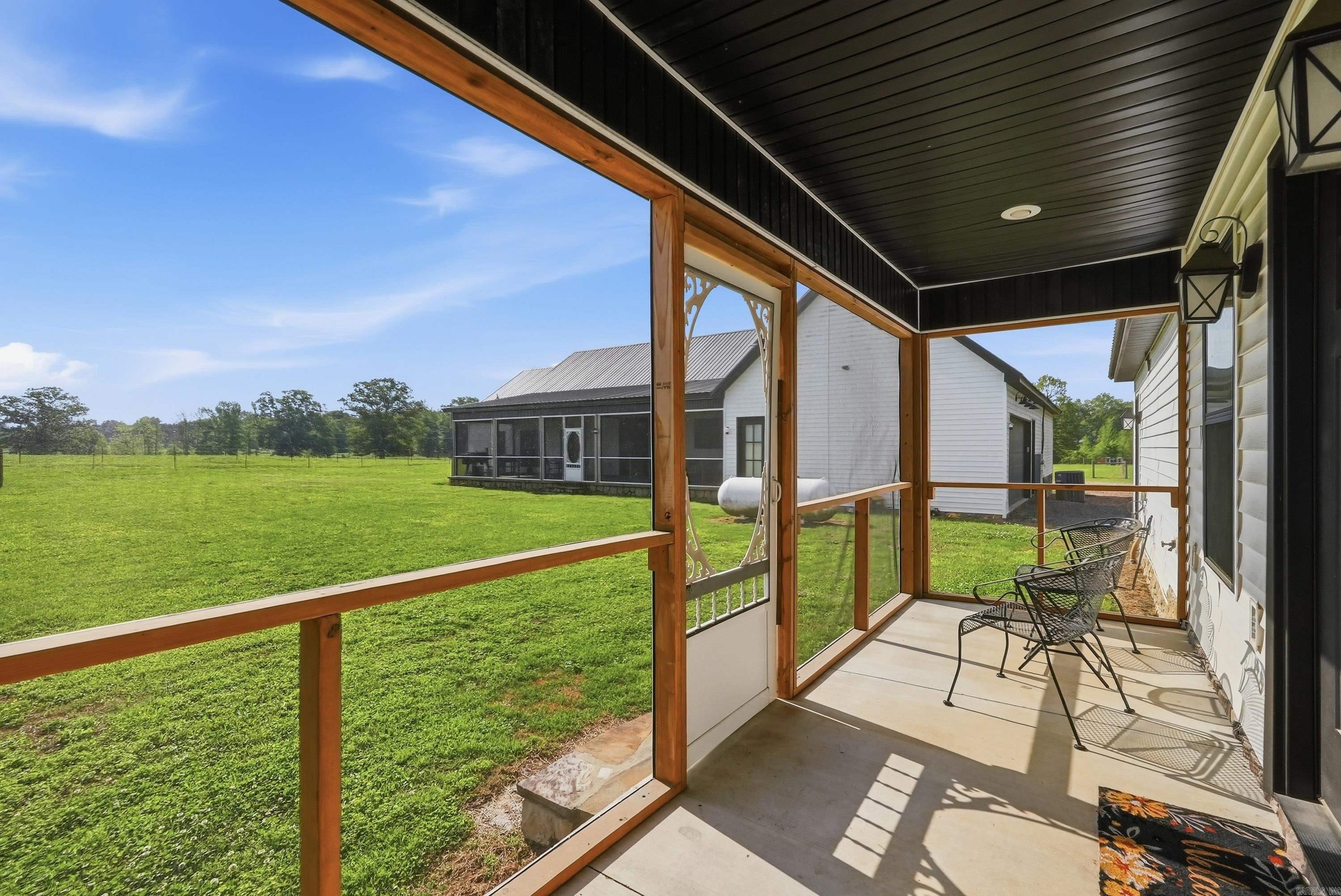 168 Burgess  Greenbrier, AR