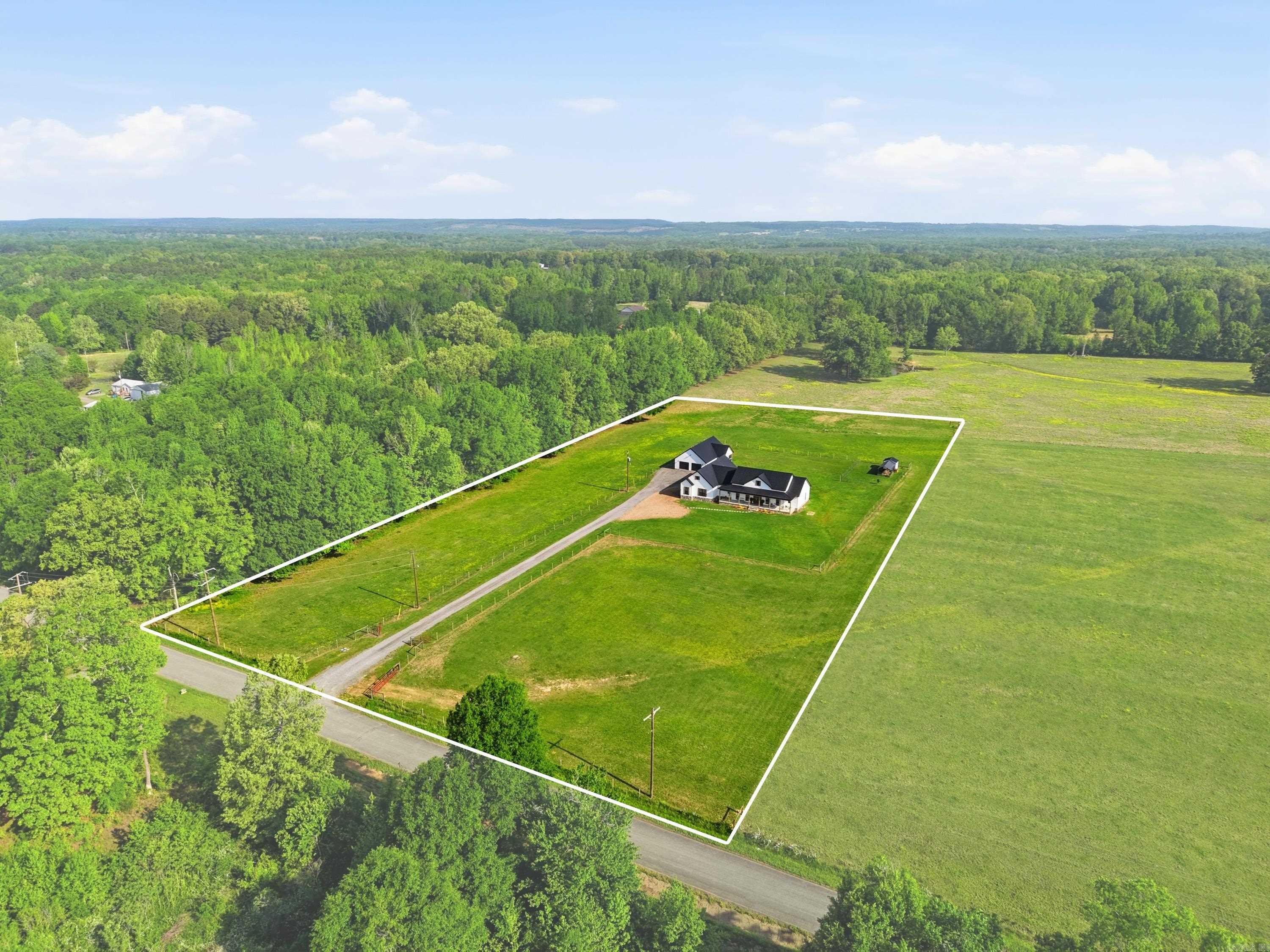 168 Burgess  Greenbrier, AR