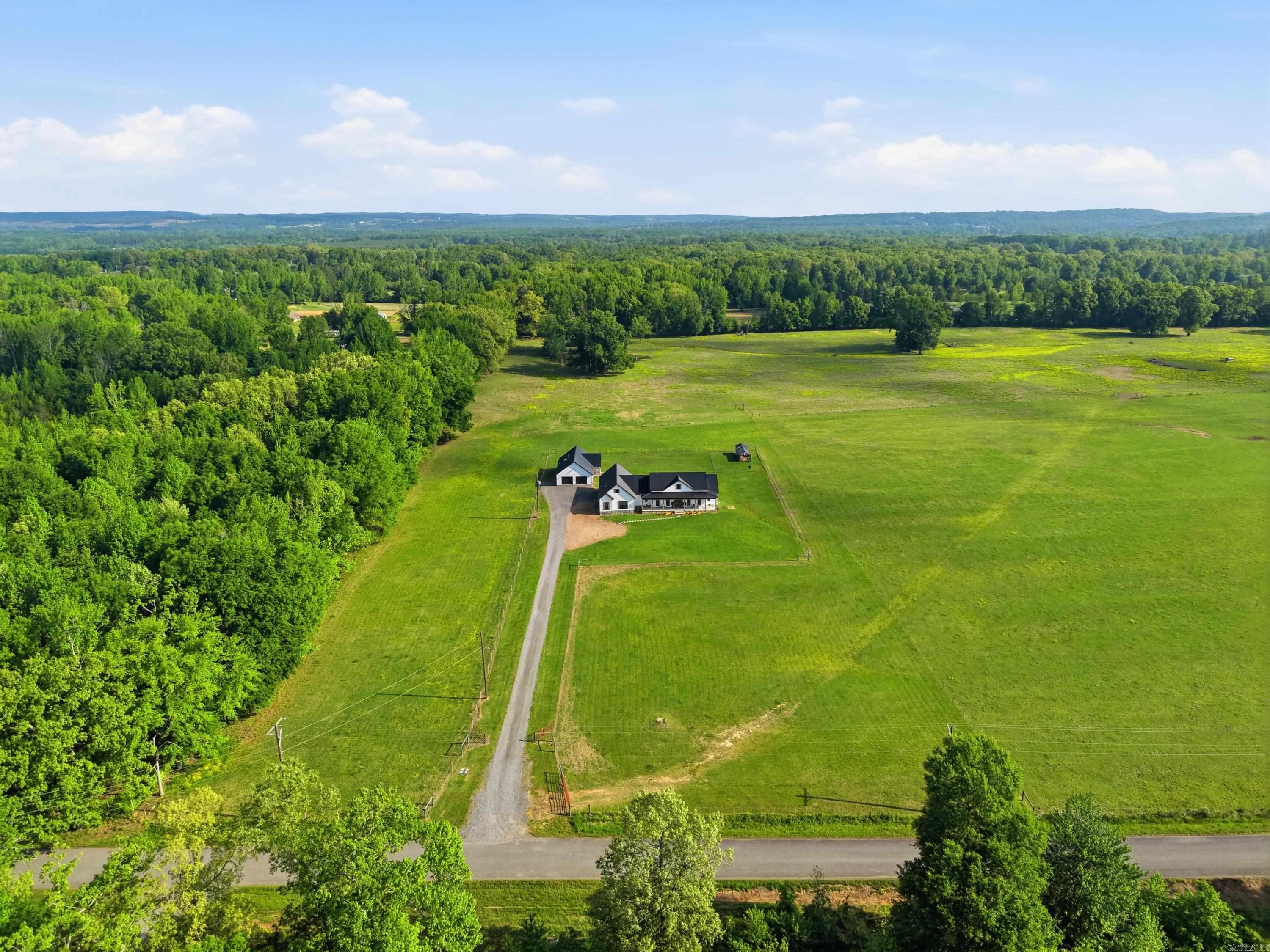 168 Burgess  Greenbrier, AR