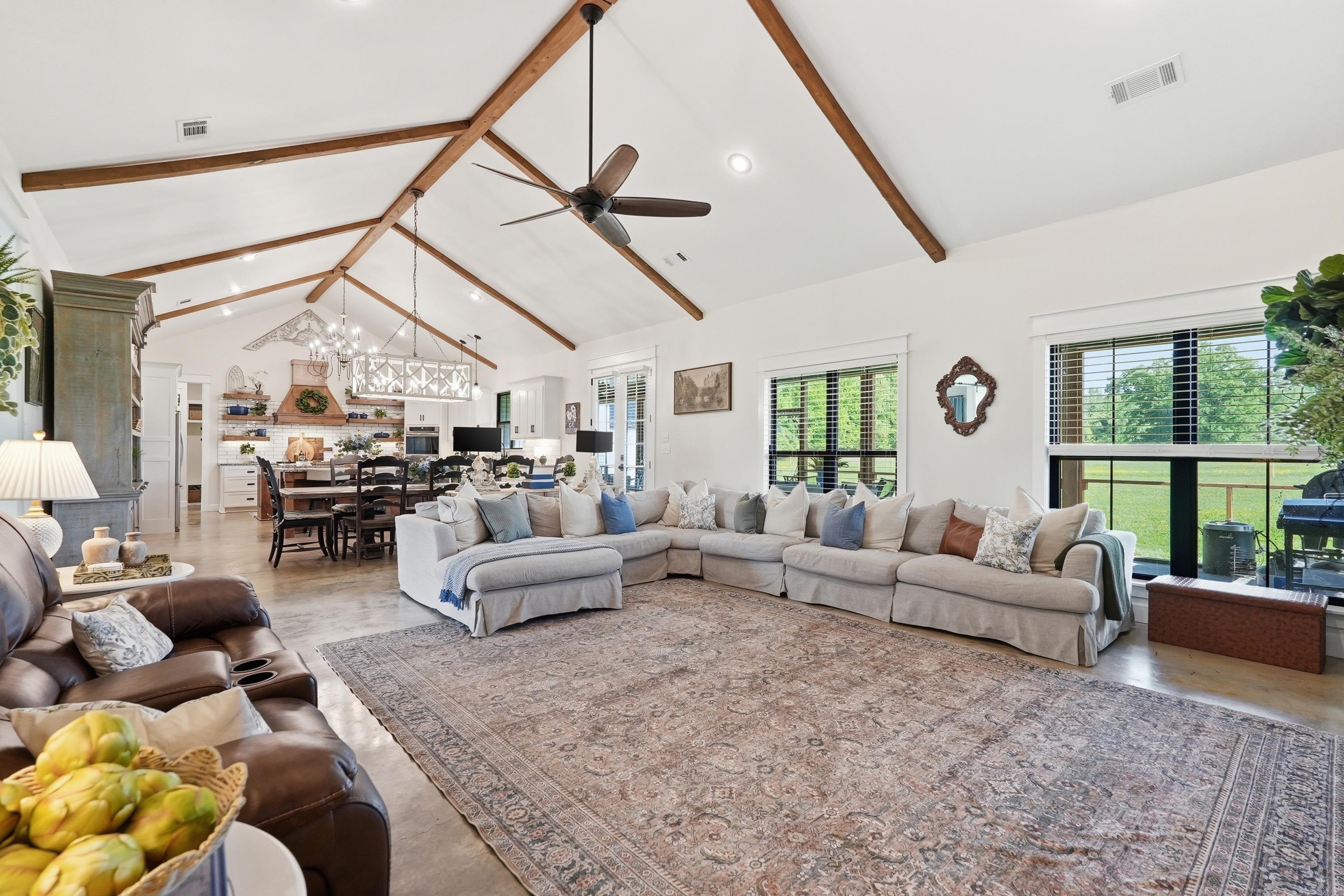 168 Burgess  Greenbrier, AR