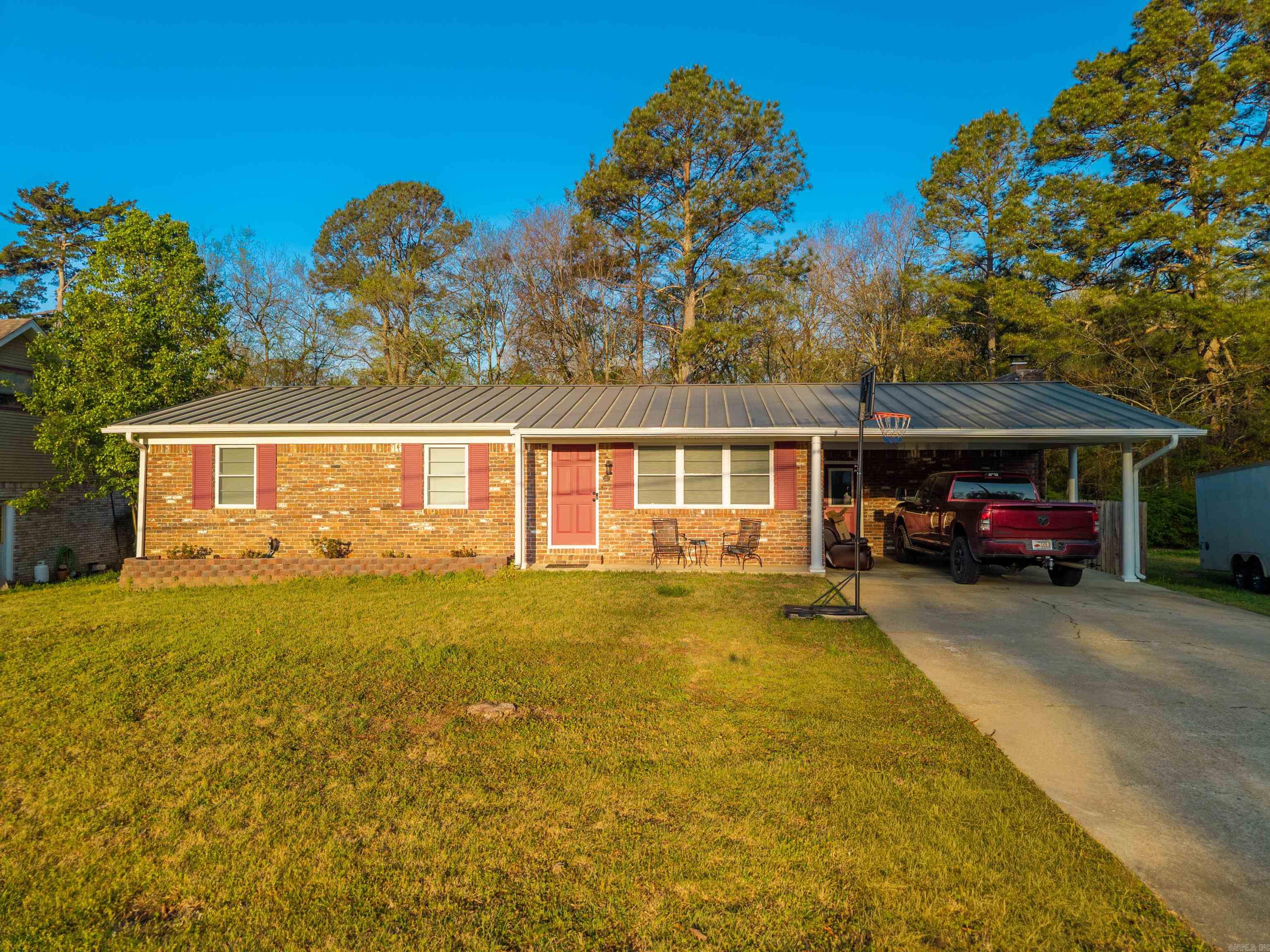 217 Cedarwood  Hot Springs, AR